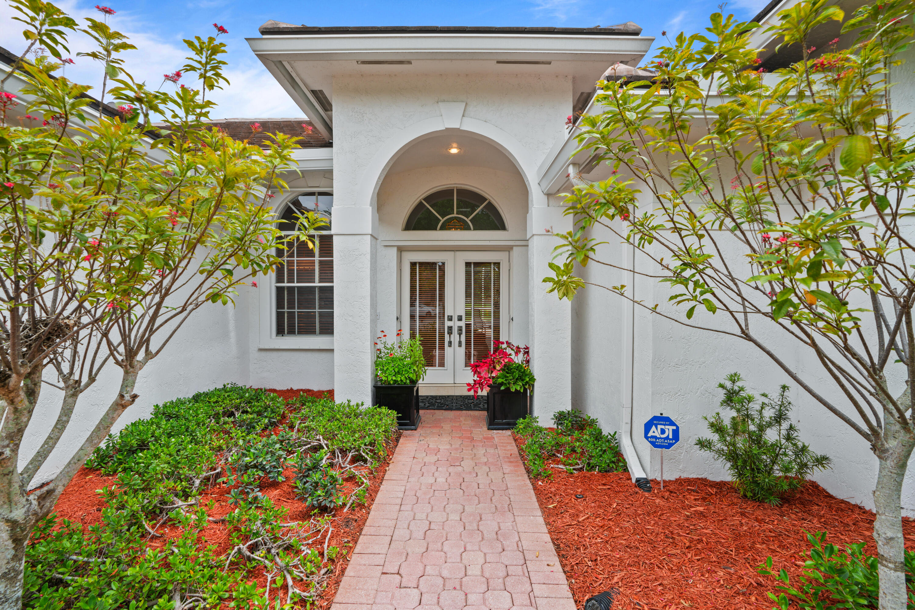 ESTATES OF STIRLING LAKE - Residential