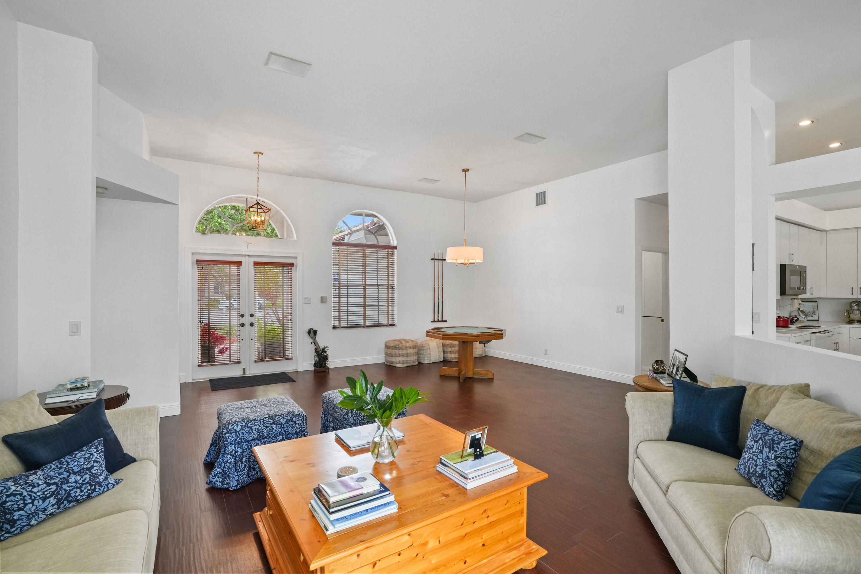 ESTATES OF STIRLING LAKE - Residential