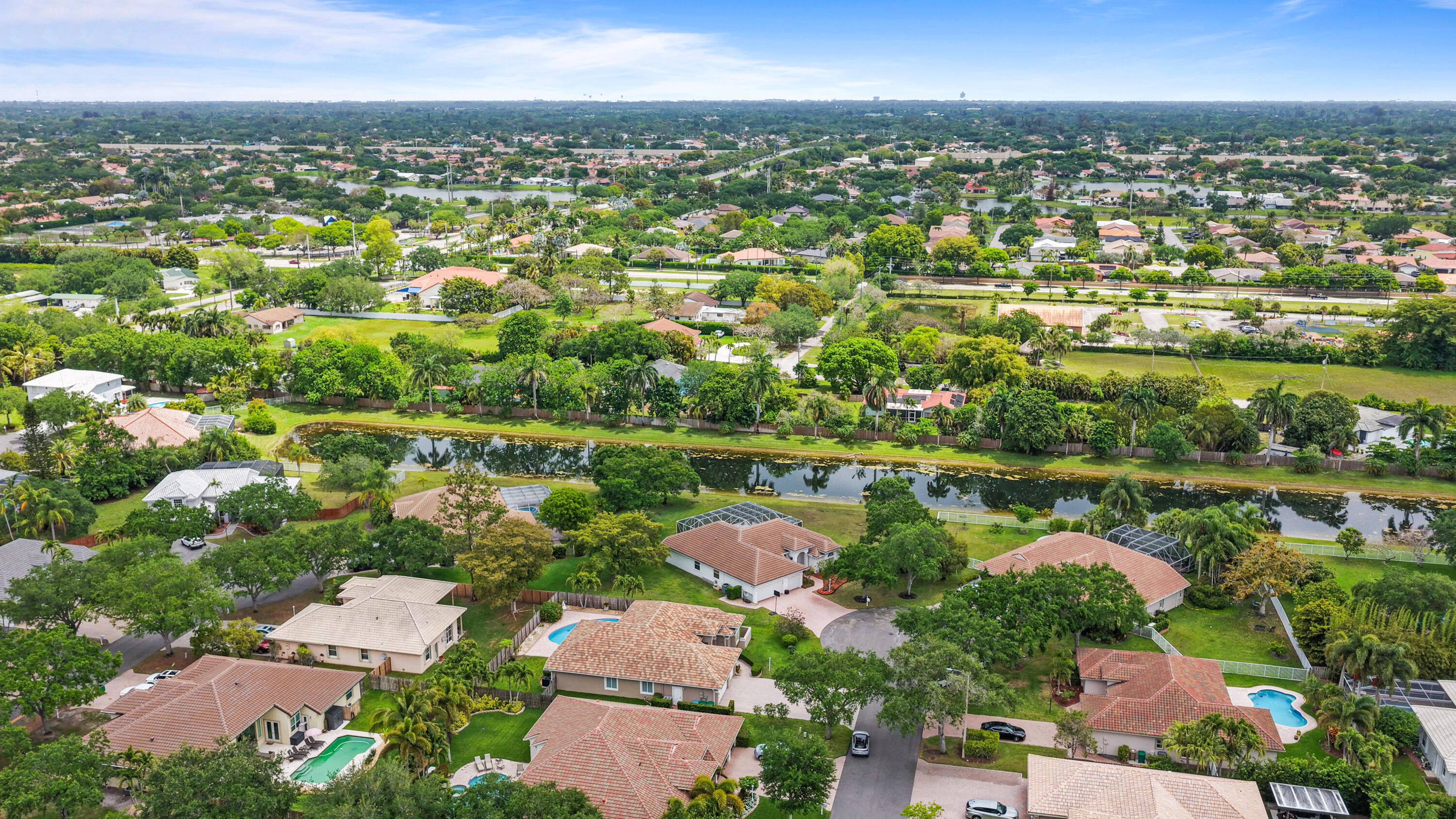 ESTATES OF STIRLING LAKE - Residential