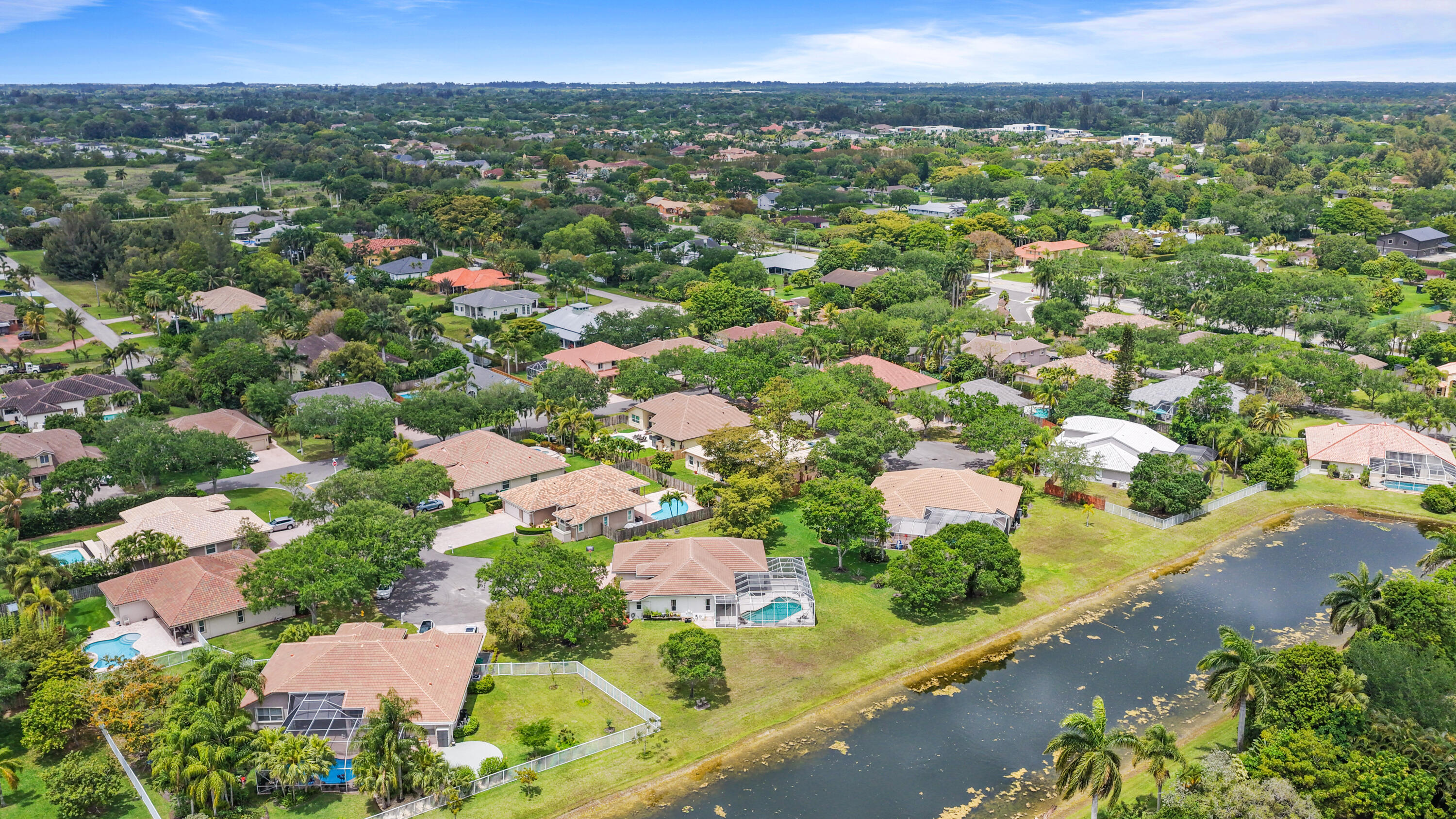 ESTATES OF STIRLING LAKE - Residential