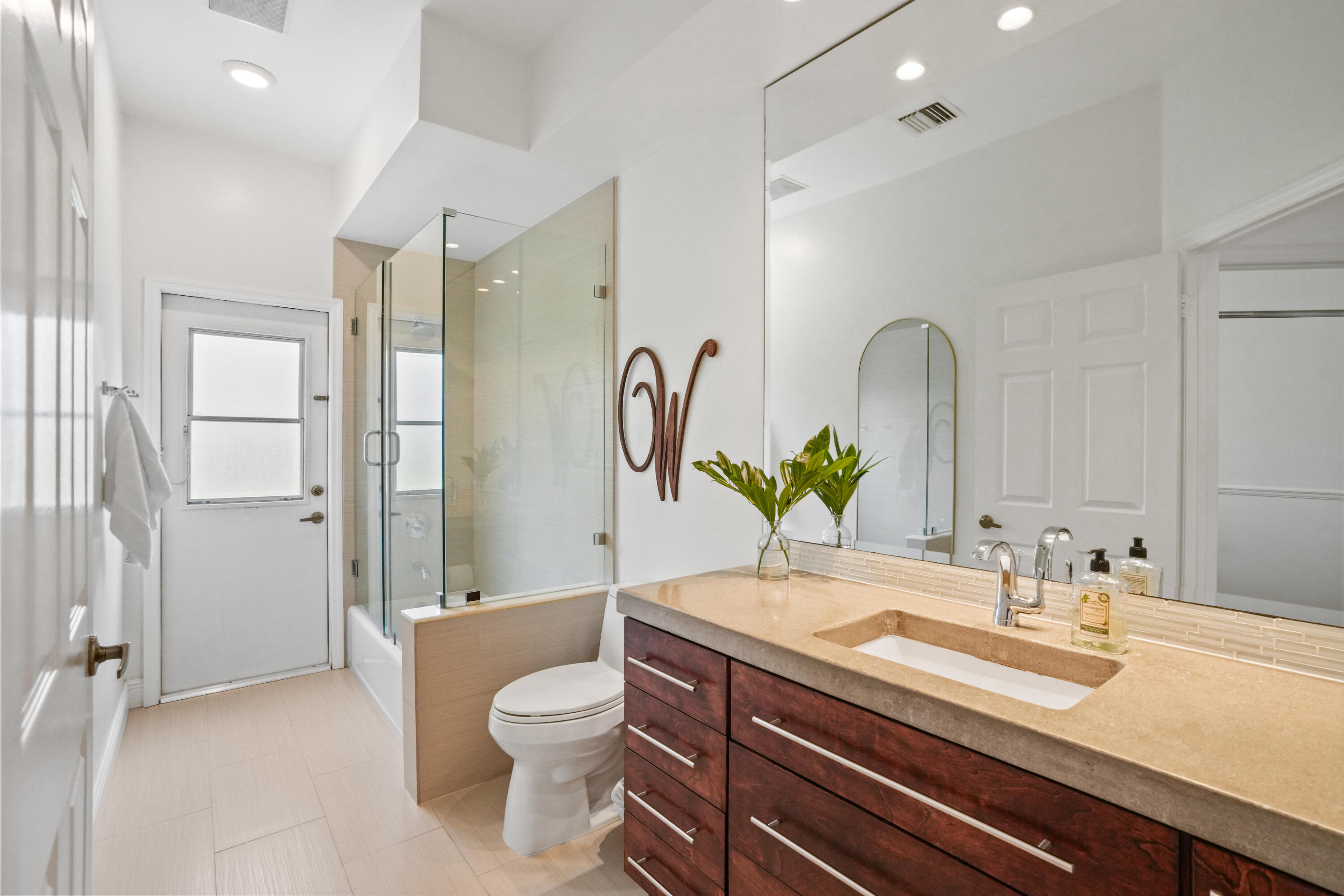 ESTATES OF STIRLING LAKE - Residential