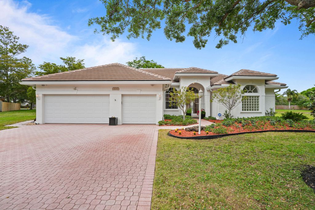 Photo of 16245 Seneca Circle, Davie, FL 33331 (MLS # B26017143)