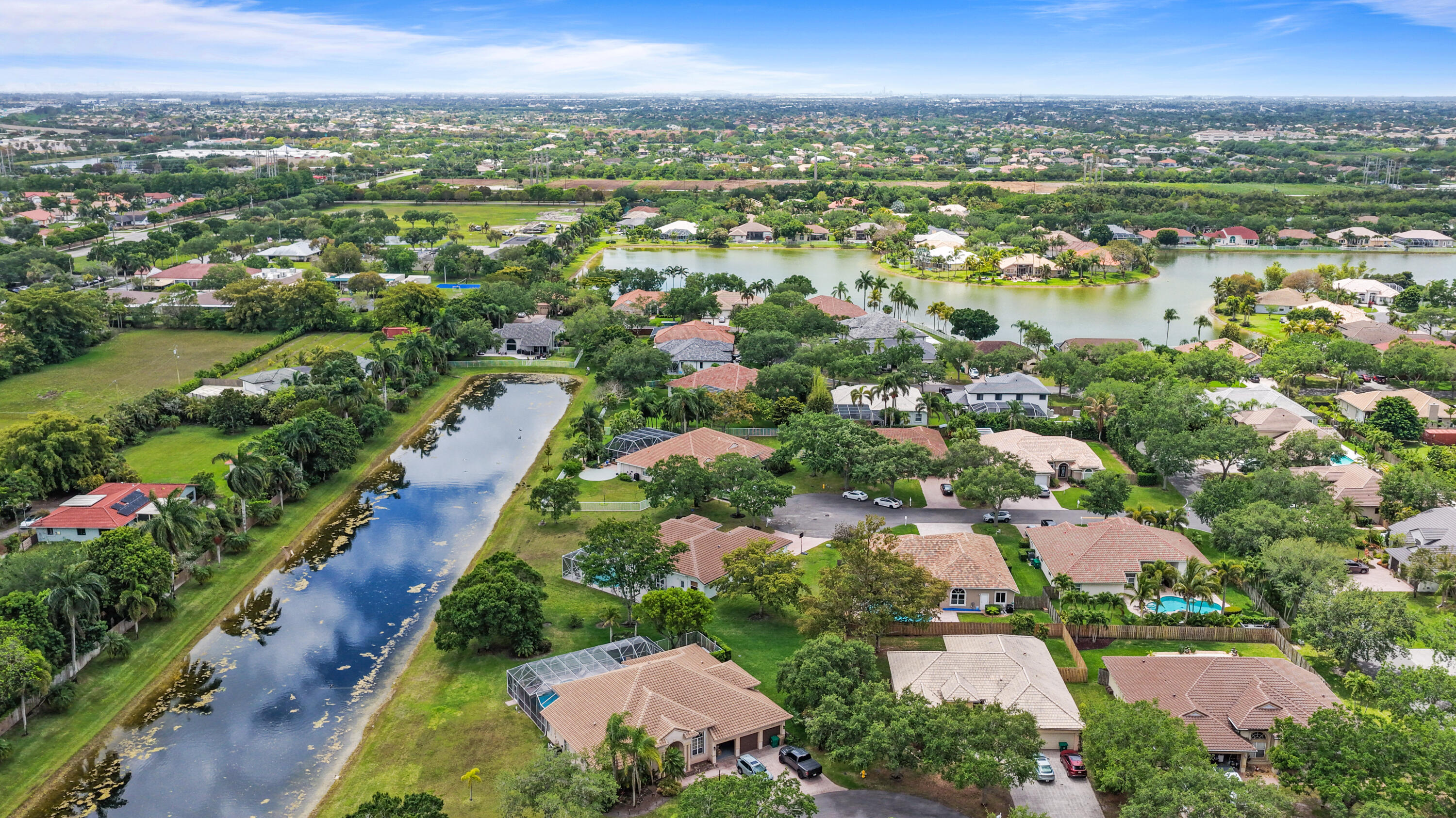 ESTATES OF STIRLING LAKE - Residential