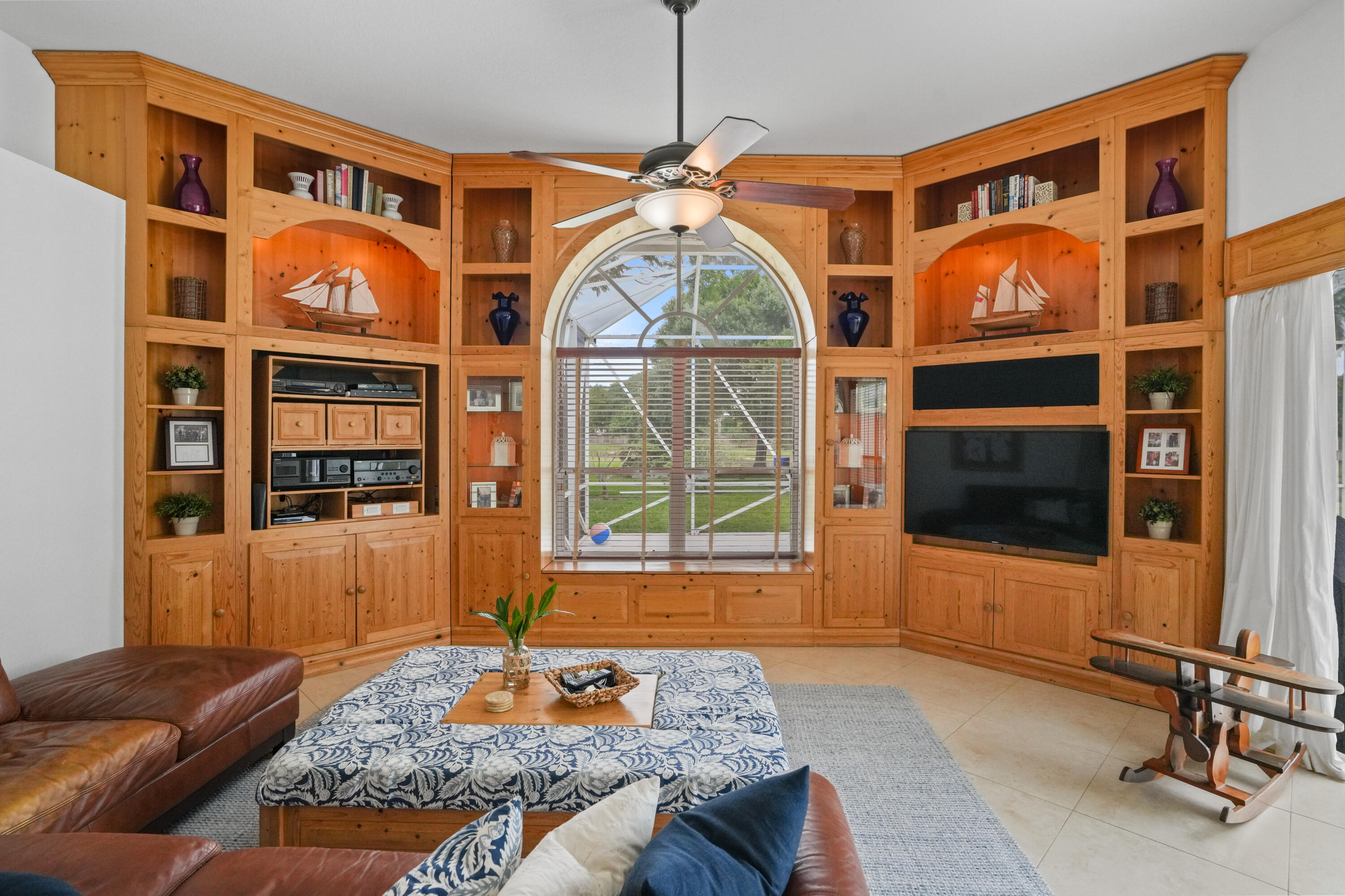 ESTATES OF STIRLING LAKE - Residential