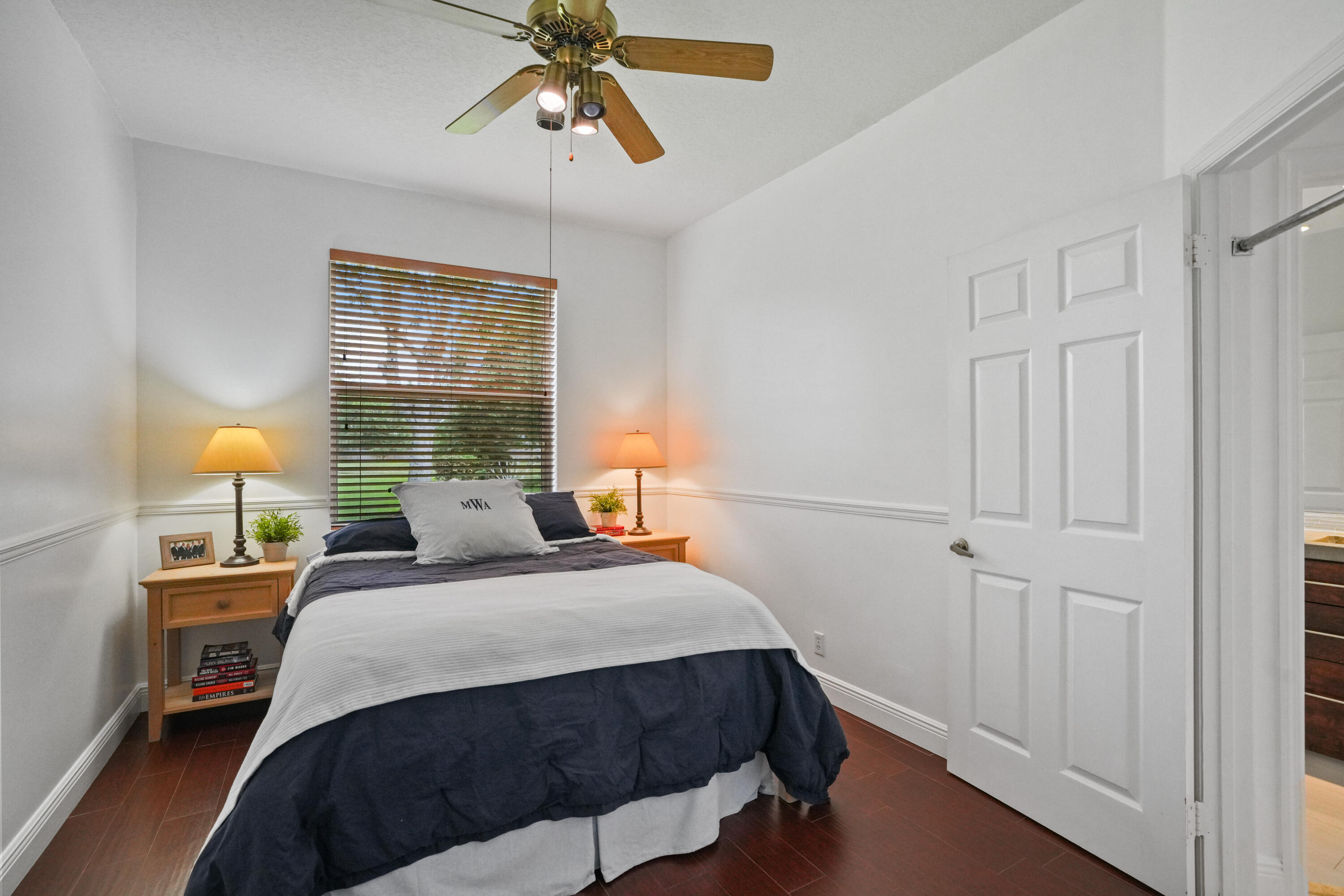 ESTATES OF STIRLING LAKE - Residential