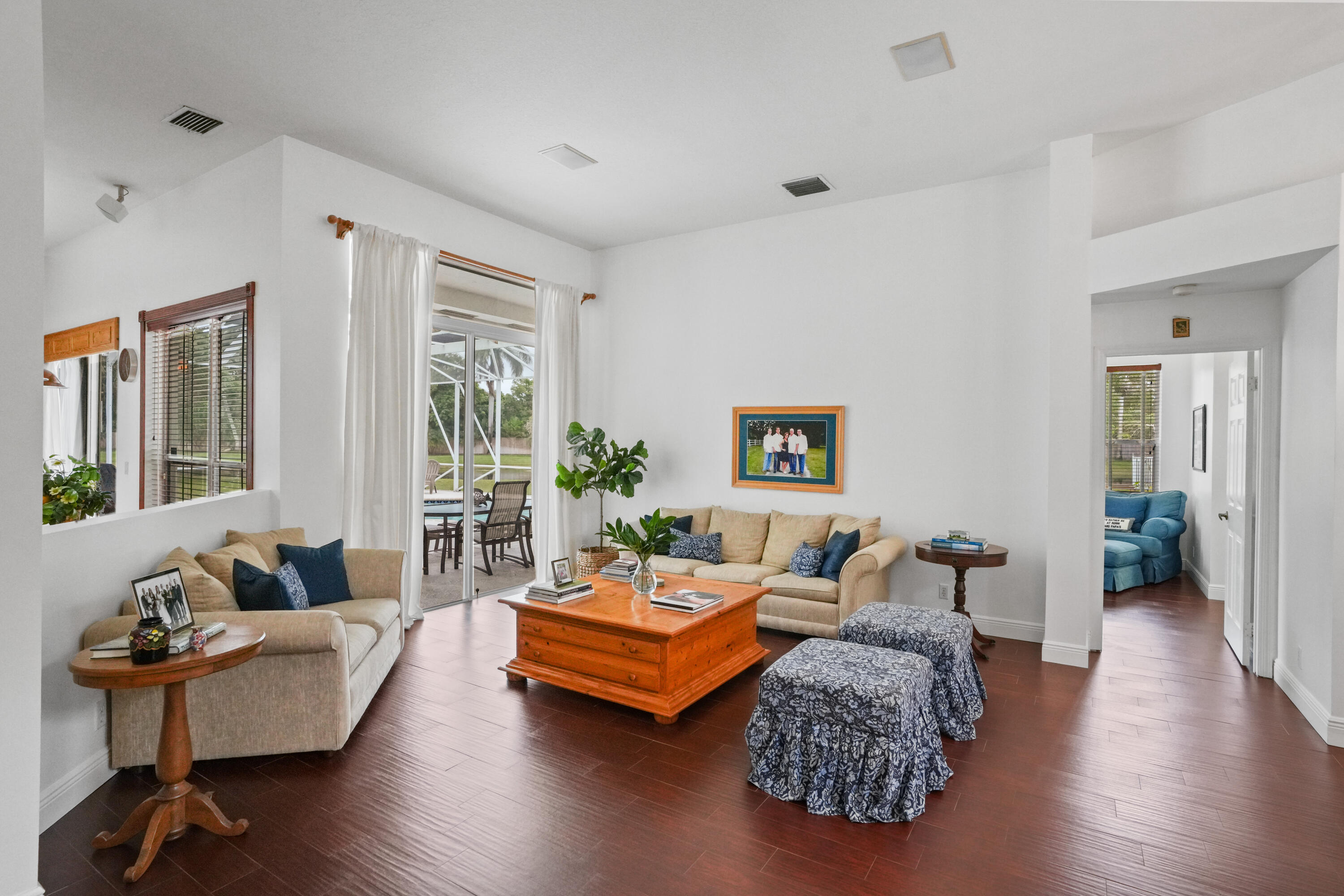 ESTATES OF STIRLING LAKE - Residential