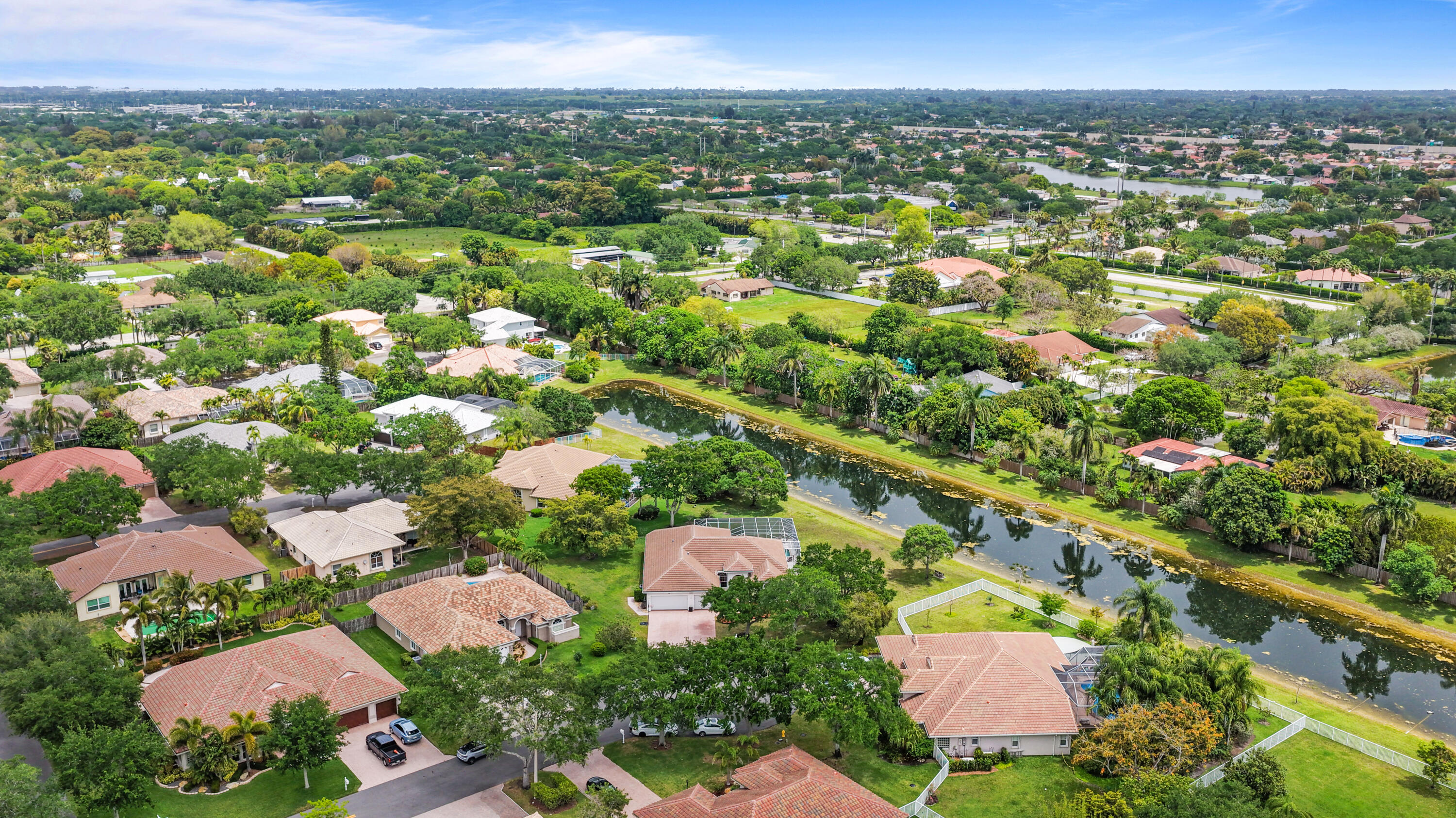 ESTATES OF STIRLING LAKE - Residential