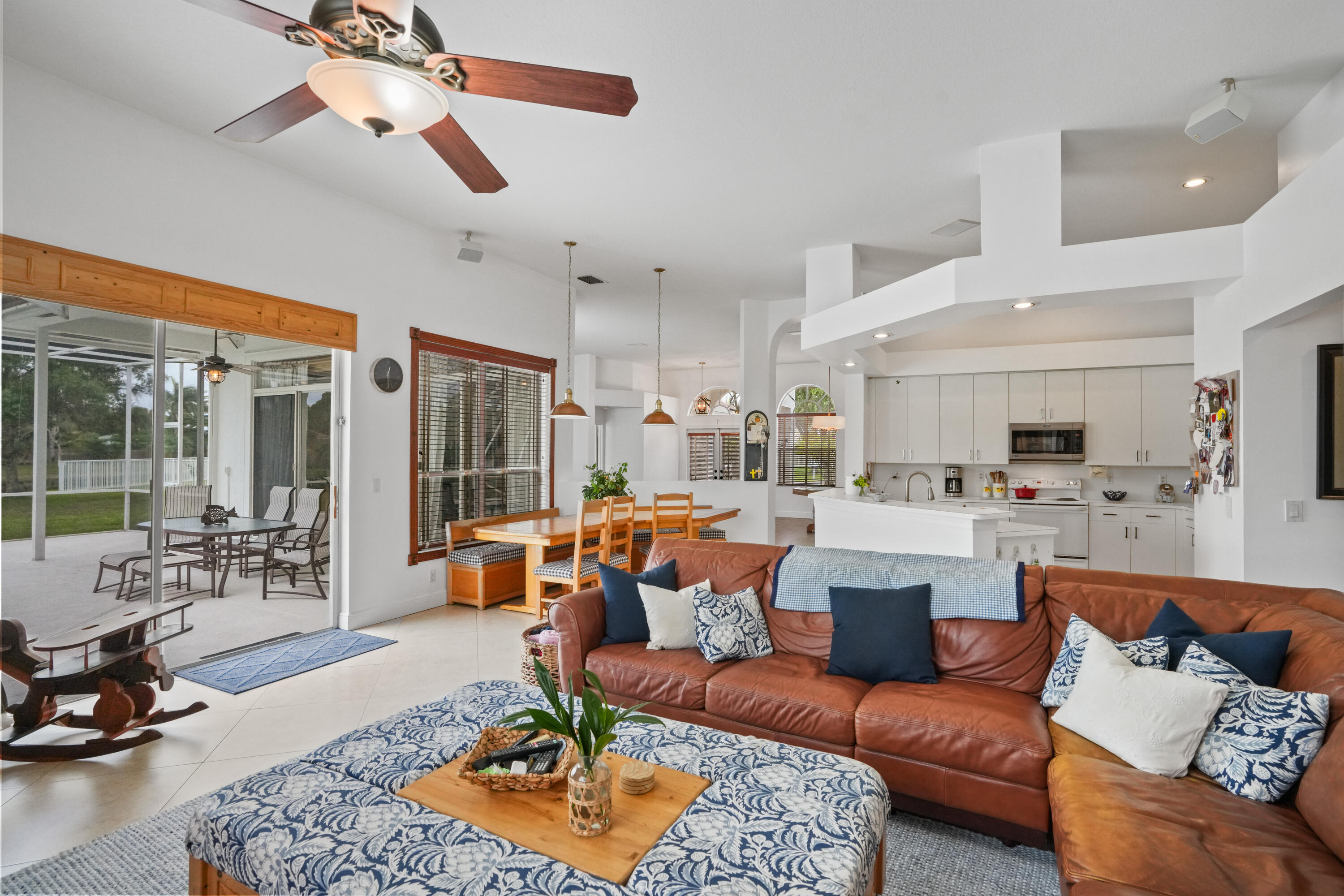 ESTATES OF STIRLING LAKE - Residential