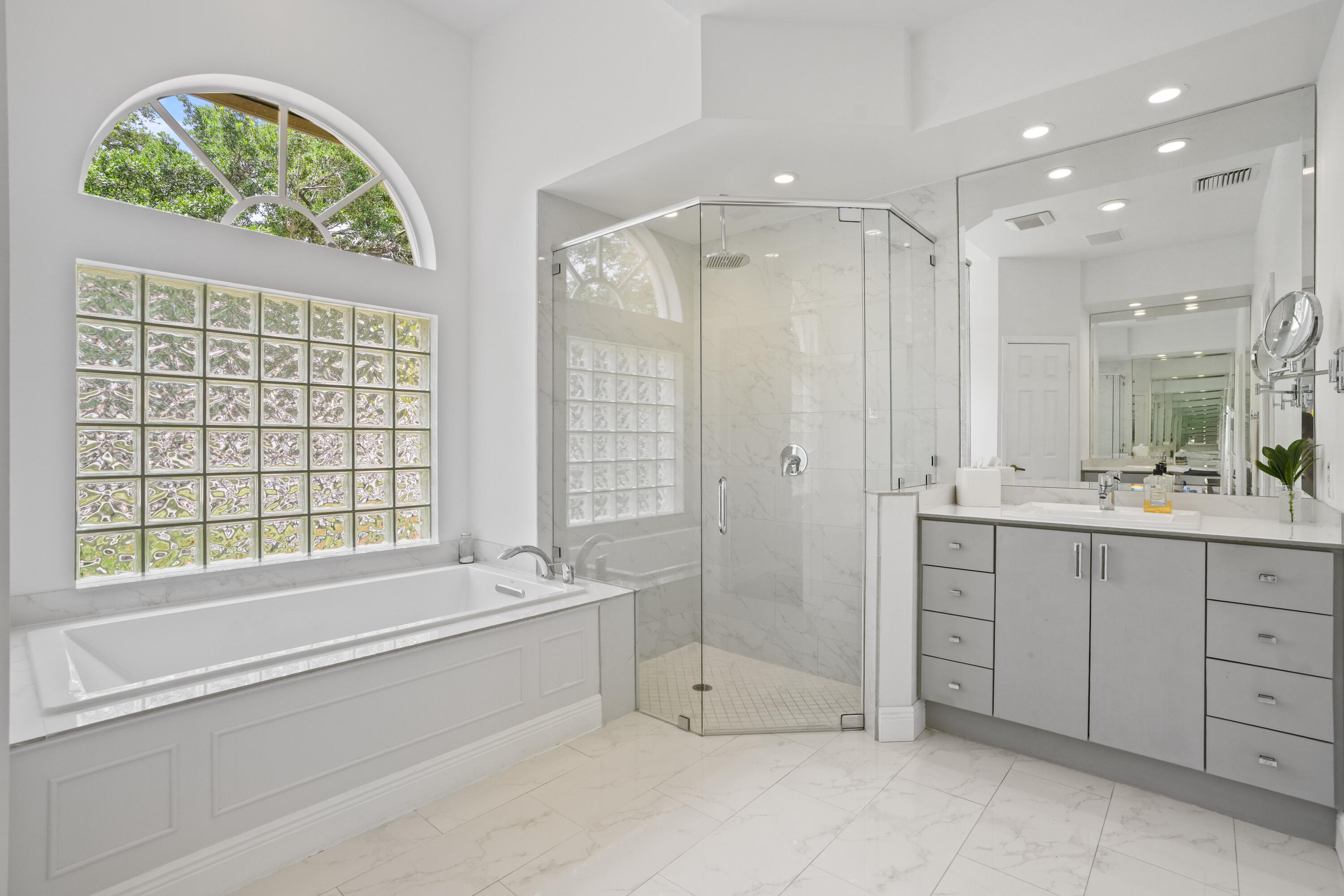 ESTATES OF STIRLING LAKE - Residential