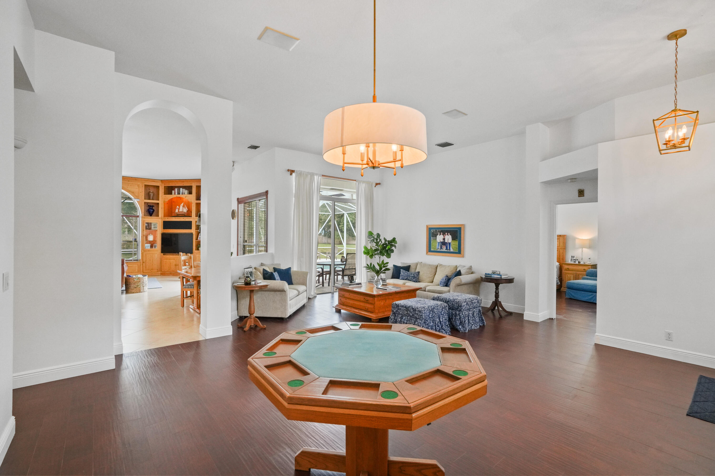 ESTATES OF STIRLING LAKE - Residential