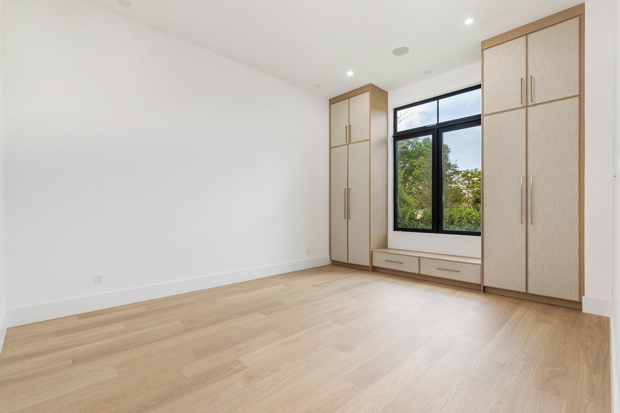 WELLINGTON AERO CLUB OF THE LANDINGS AT WELLINGTON - Residential