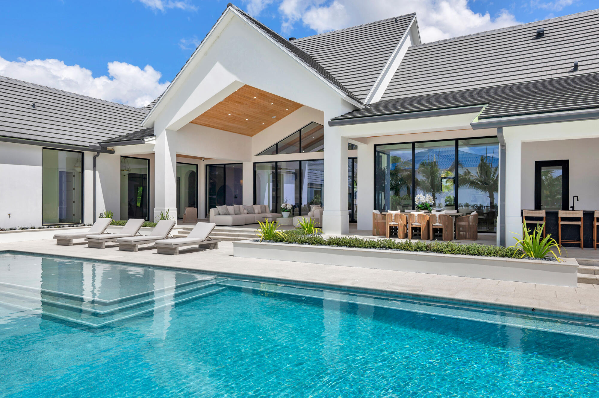 WELLINGTON AERO CLUB OF THE LANDINGS AT WELLINGTON - Residential