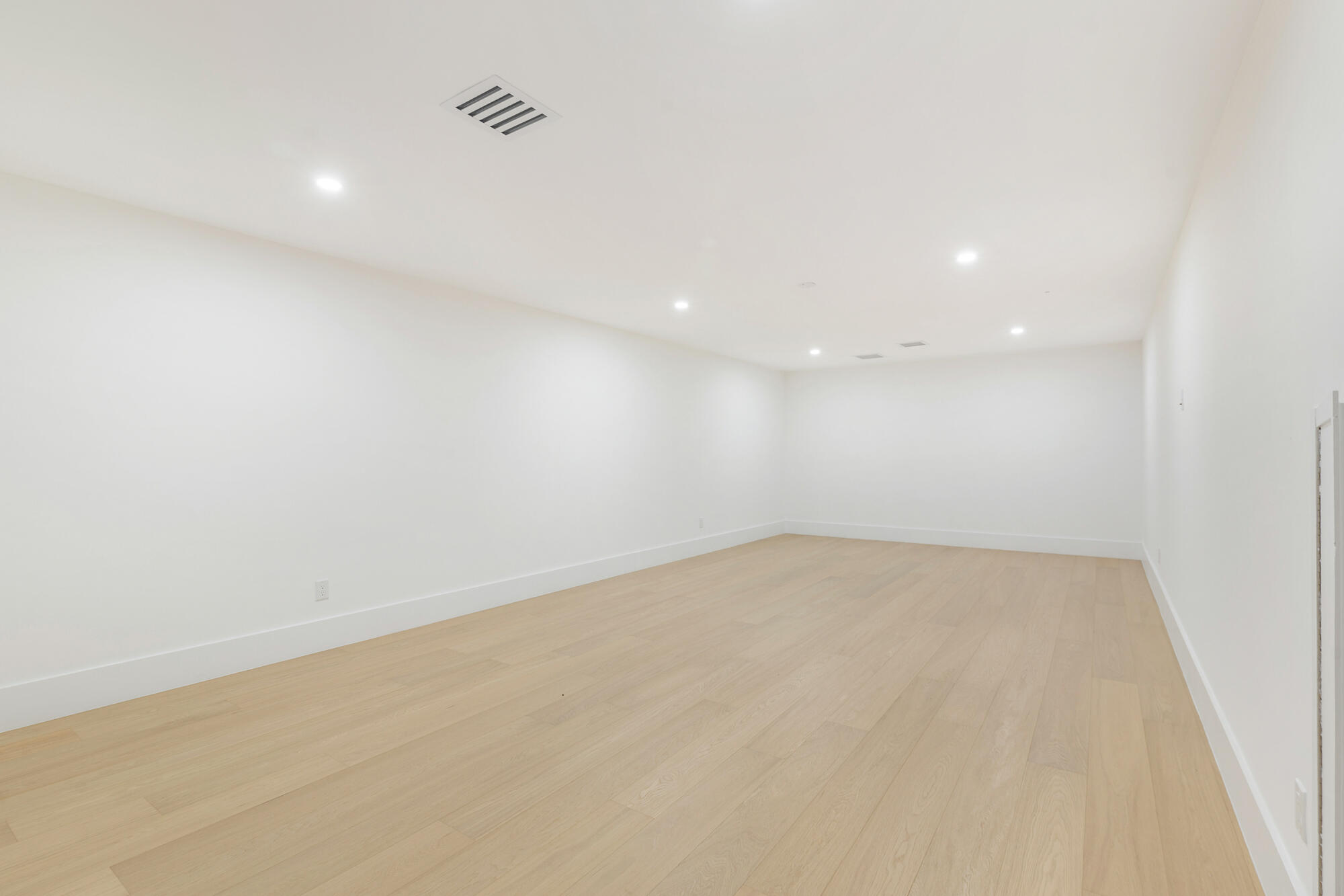 WELLINGTON AERO CLUB OF THE LANDINGS AT WELLINGTON - Residential