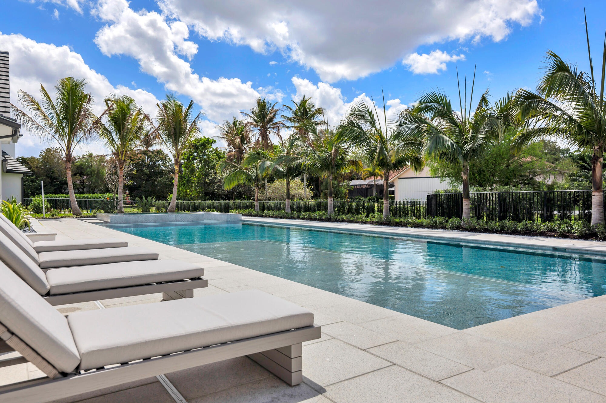 WELLINGTON AERO CLUB OF THE LANDINGS AT WELLINGTON - Residential