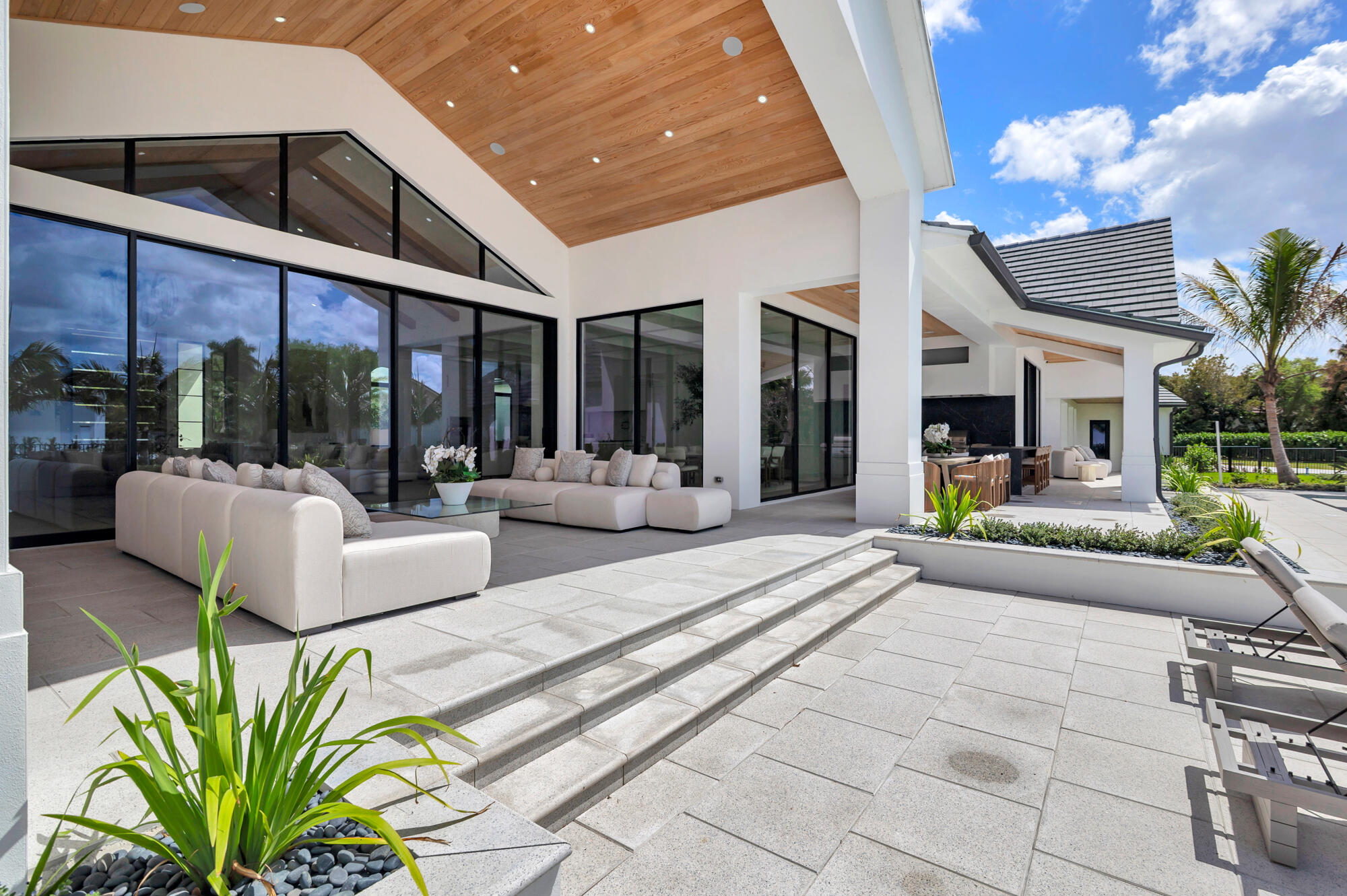 WELLINGTON AERO CLUB OF THE LANDINGS AT WELLINGTON - Residential