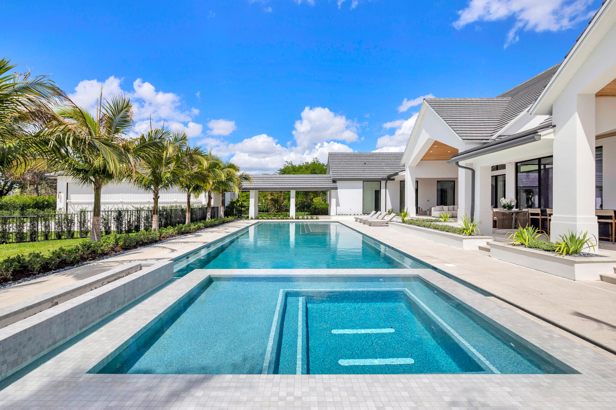 WELLINGTON AERO CLUB OF THE LANDINGS AT WELLINGTON - Residential