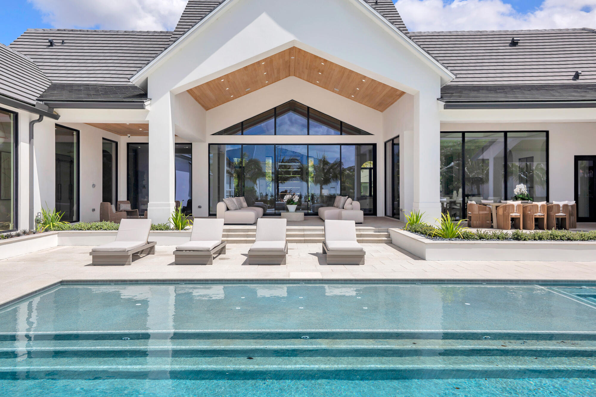 WELLINGTON AERO CLUB OF THE LANDINGS AT WELLINGTON - Residential