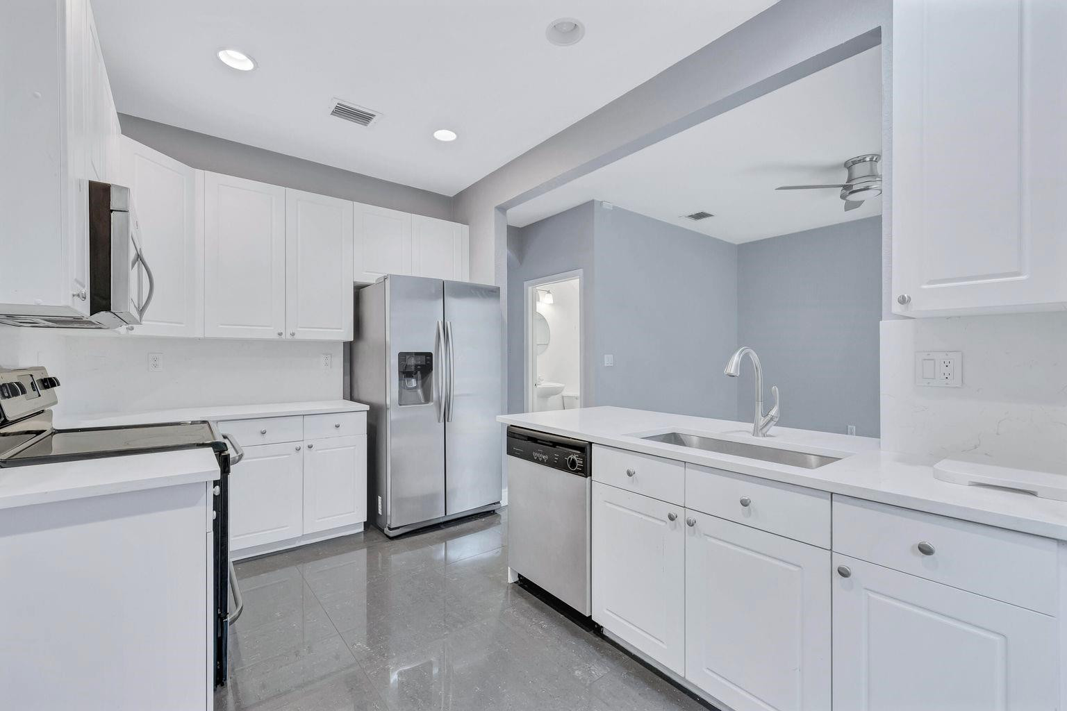 MERRICK PRESERVE CONDO - Residential Lease