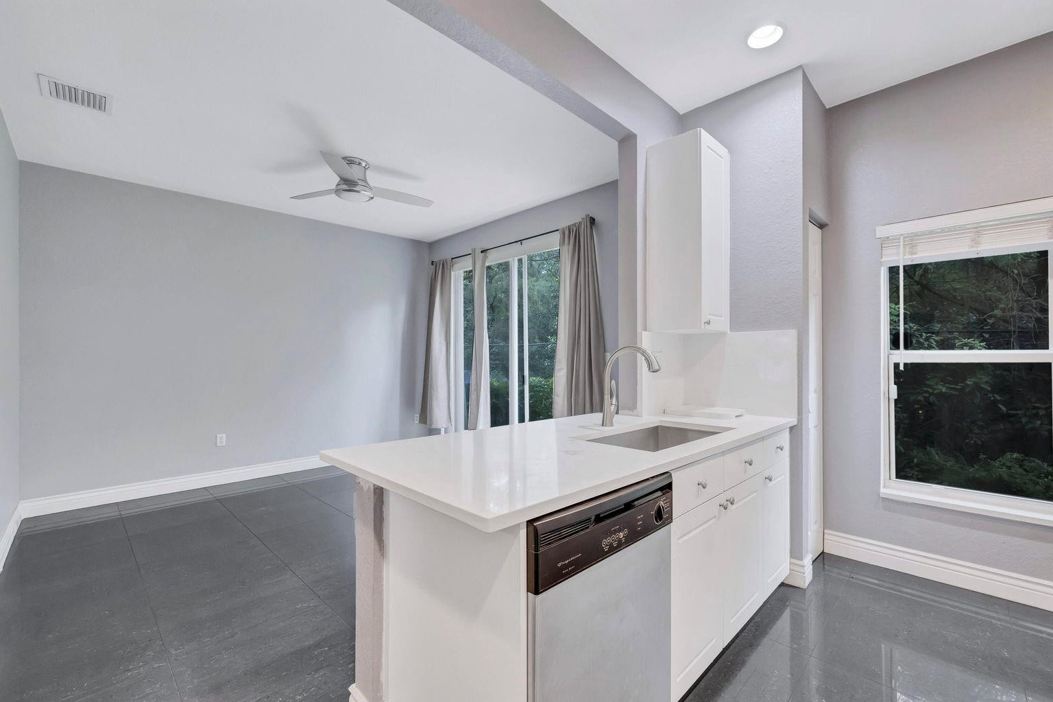 MERRICK PRESERVE CONDO - Residential Lease