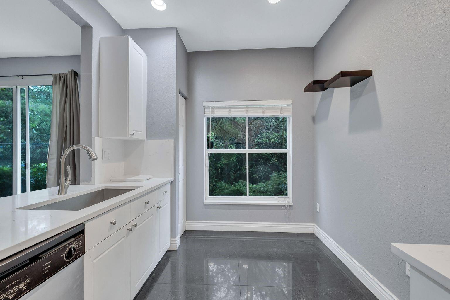 MERRICK PRESERVE CONDO - Residential Lease