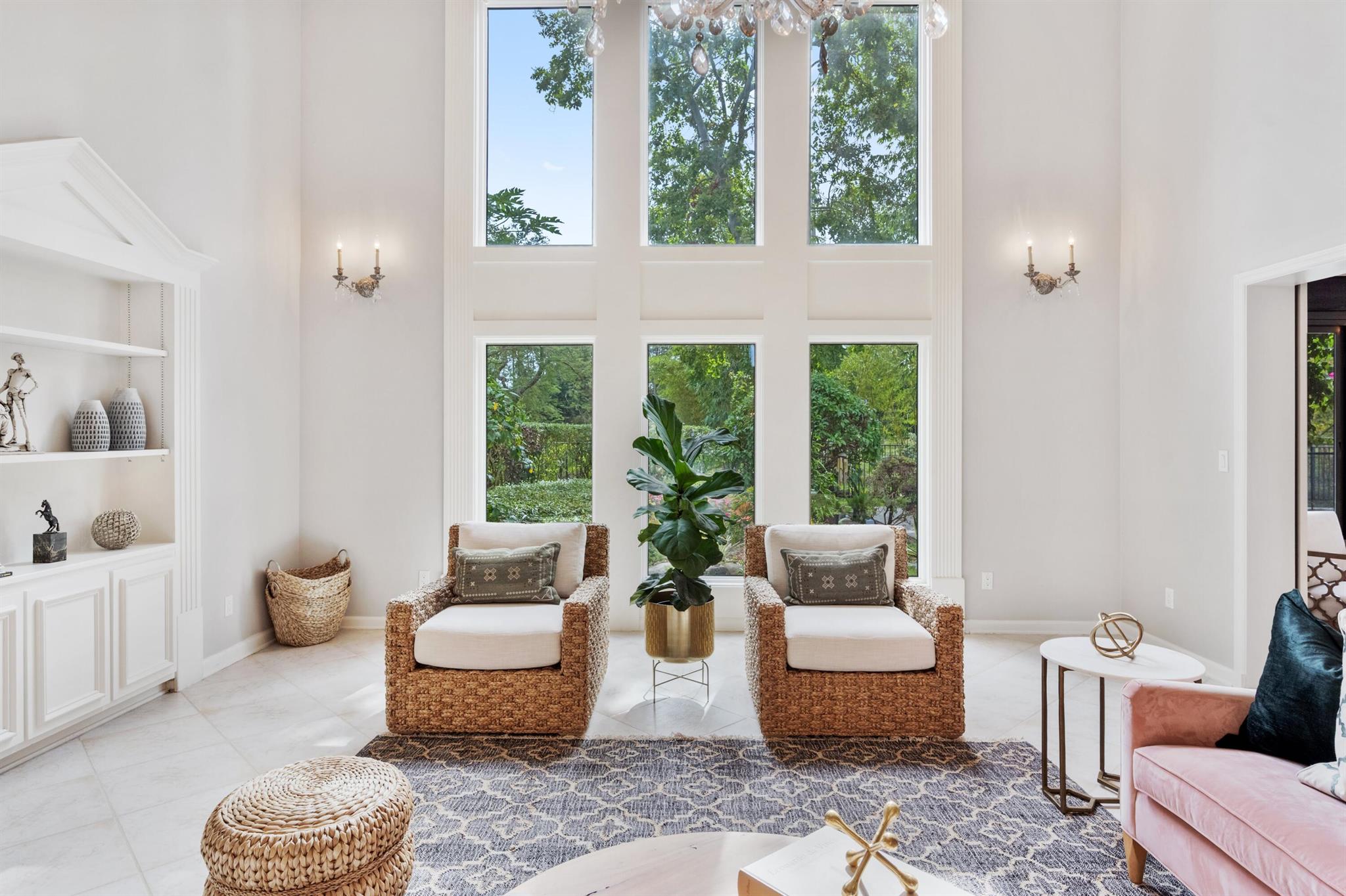 PINEWOOD EAST OF WELLINGT - Residential Lease