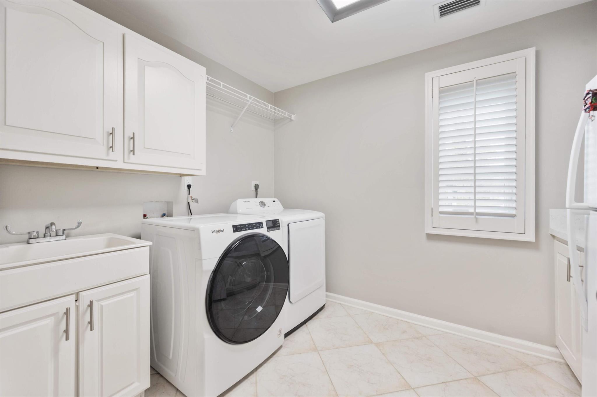 PINEWOOD EAST OF WELLINGT - Residential Lease