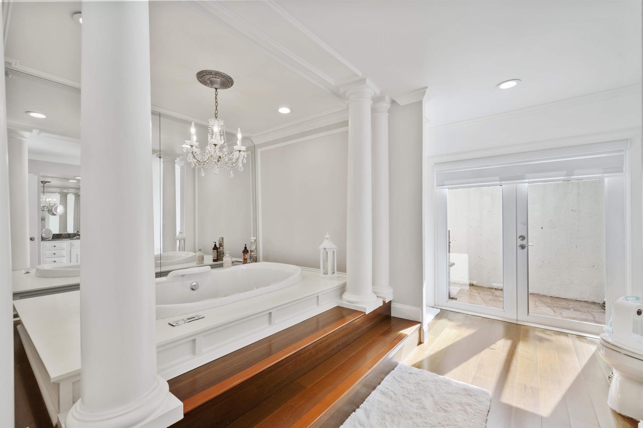 PINEWOOD EAST OF WELLINGT - Residential Lease