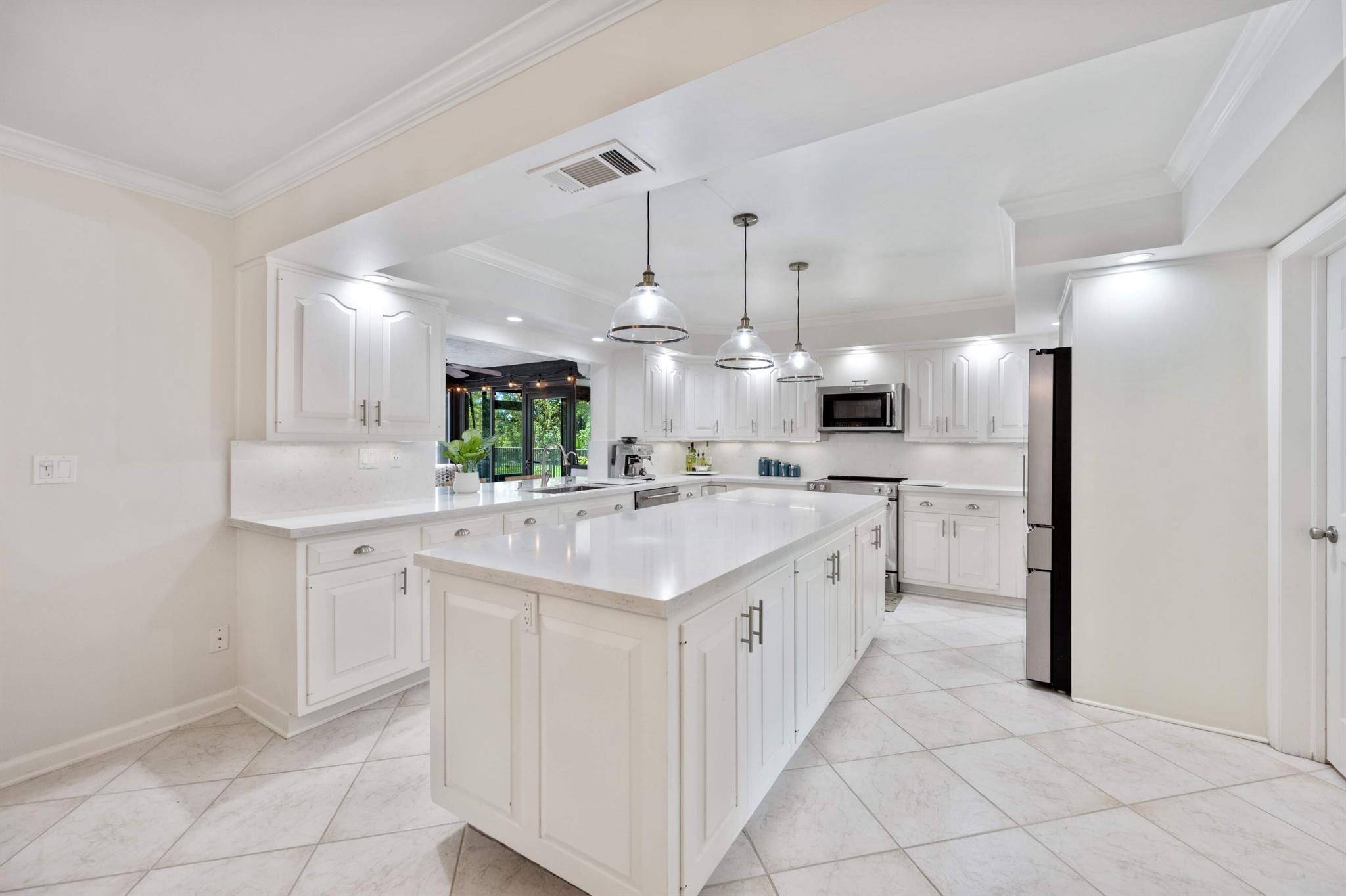 PINEWOOD EAST OF WELLINGT - Residential Lease