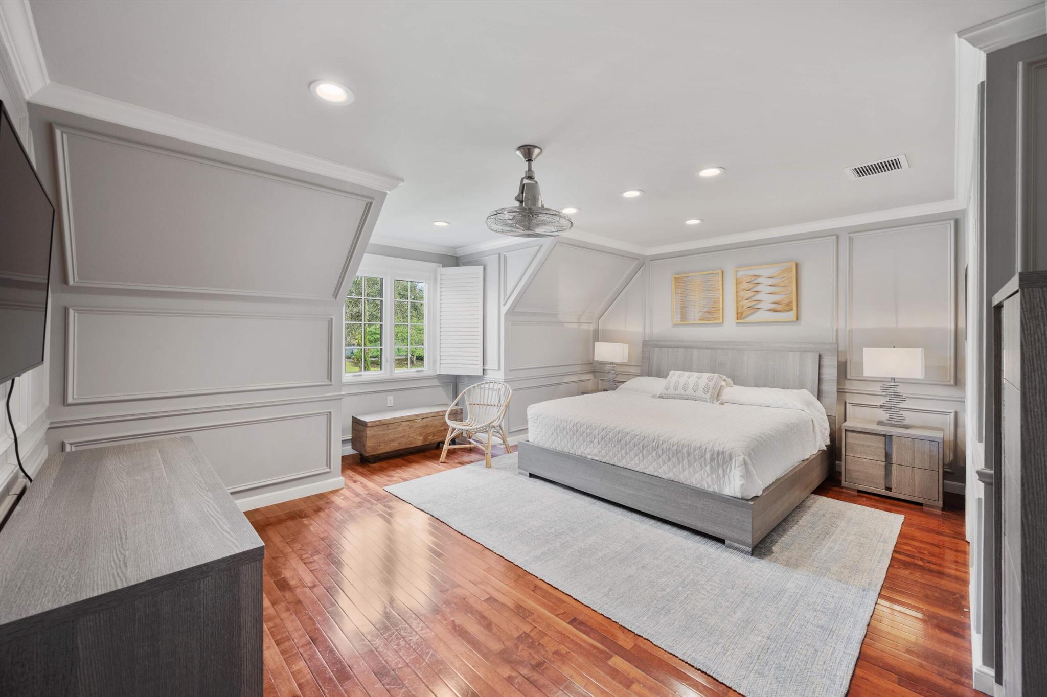 PINEWOOD EAST OF WELLINGT - Residential Lease