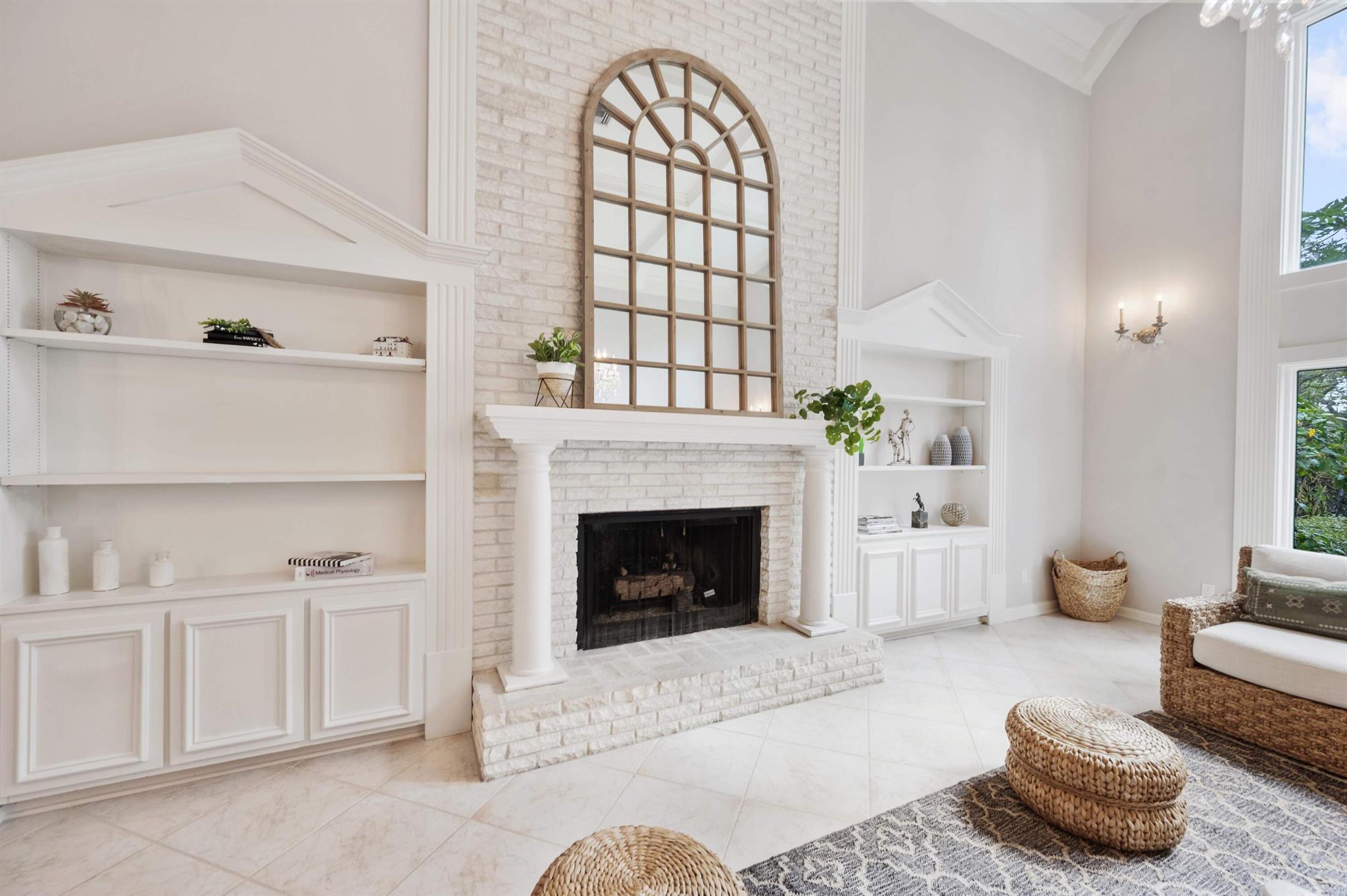 PINEWOOD EAST OF WELLINGT - Residential Lease