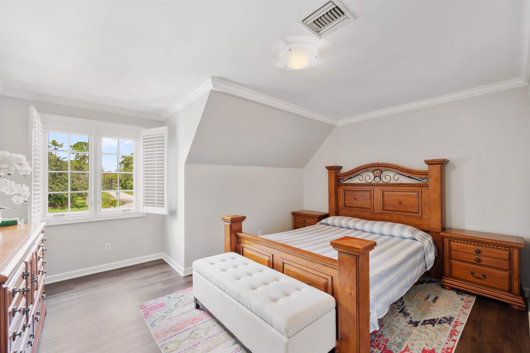 PINEWOOD EAST OF WELLINGT - Residential Lease