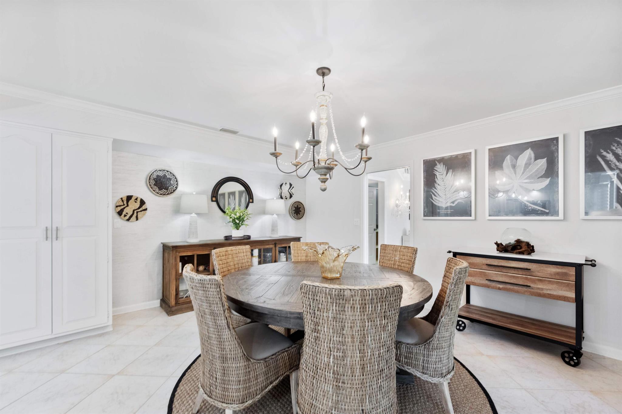 PINEWOOD EAST OF WELLINGT - Residential Lease