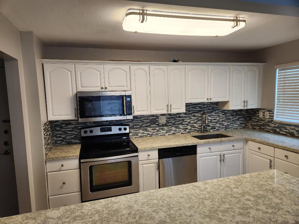 WATERGATE CONDOMINIUM NO 3 - Residential Lease