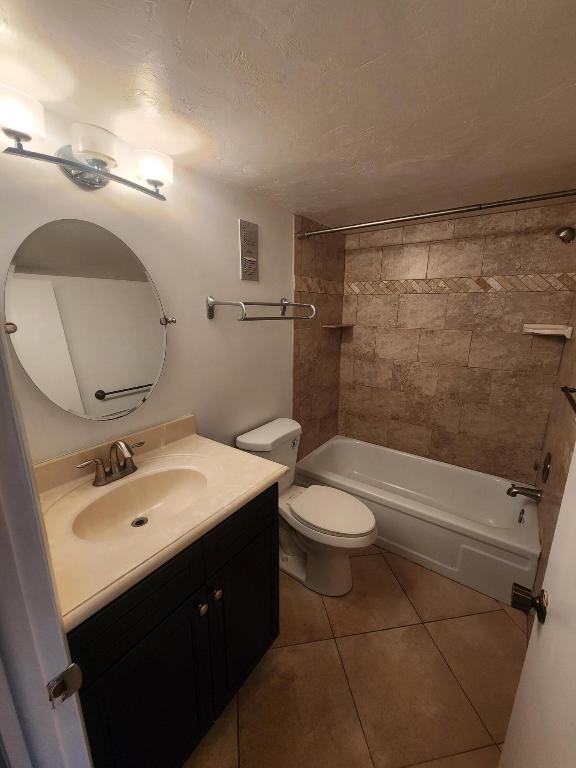 WATERGATE CONDOMINIUM NO 3 - Residential Lease