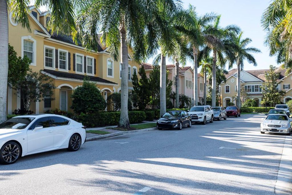 Photo of 107 Mulligan Place, Jupiter, FL 33458 (MLS # R11080542)