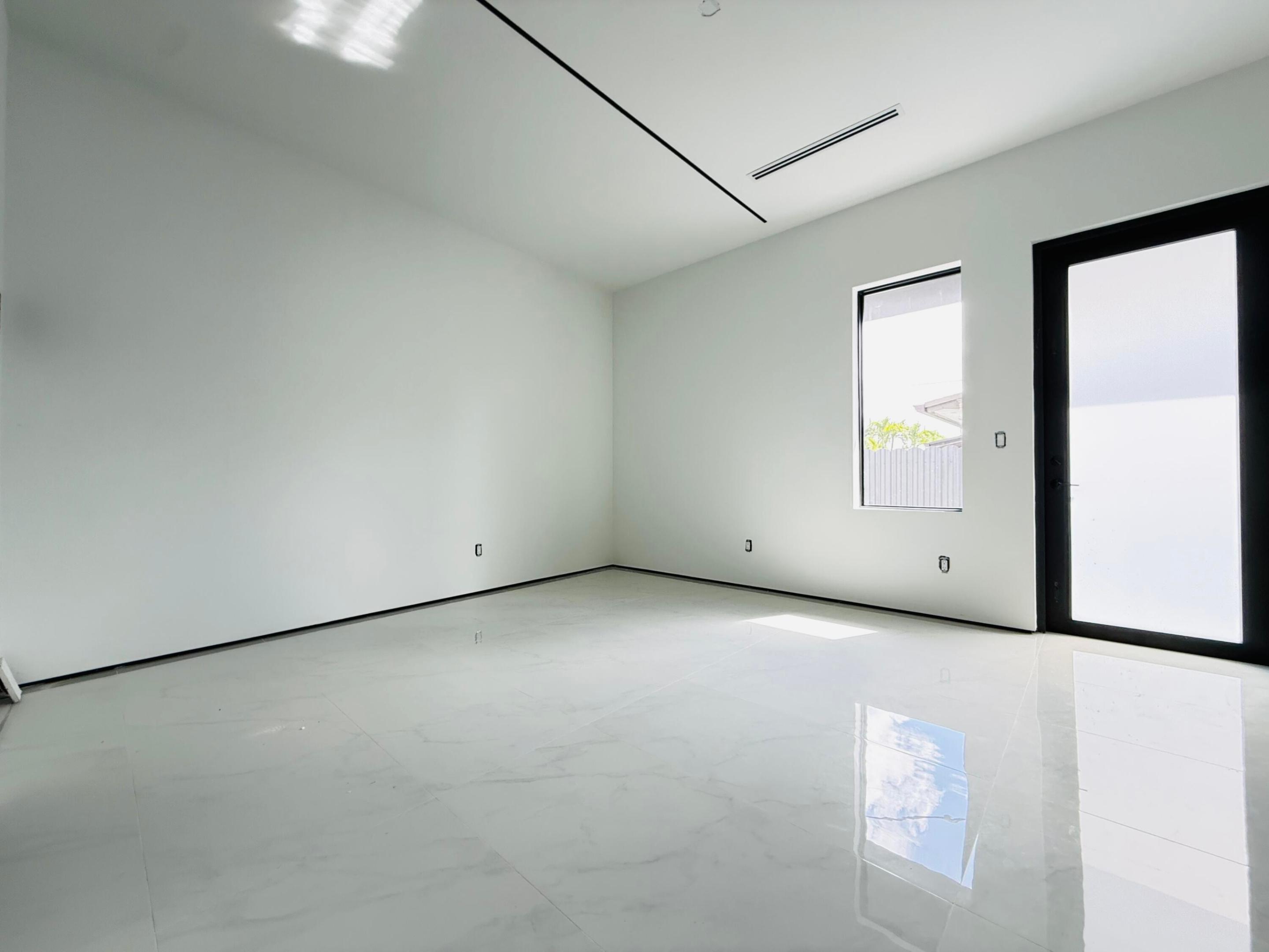 OLYMPIA GARDENS - Residential