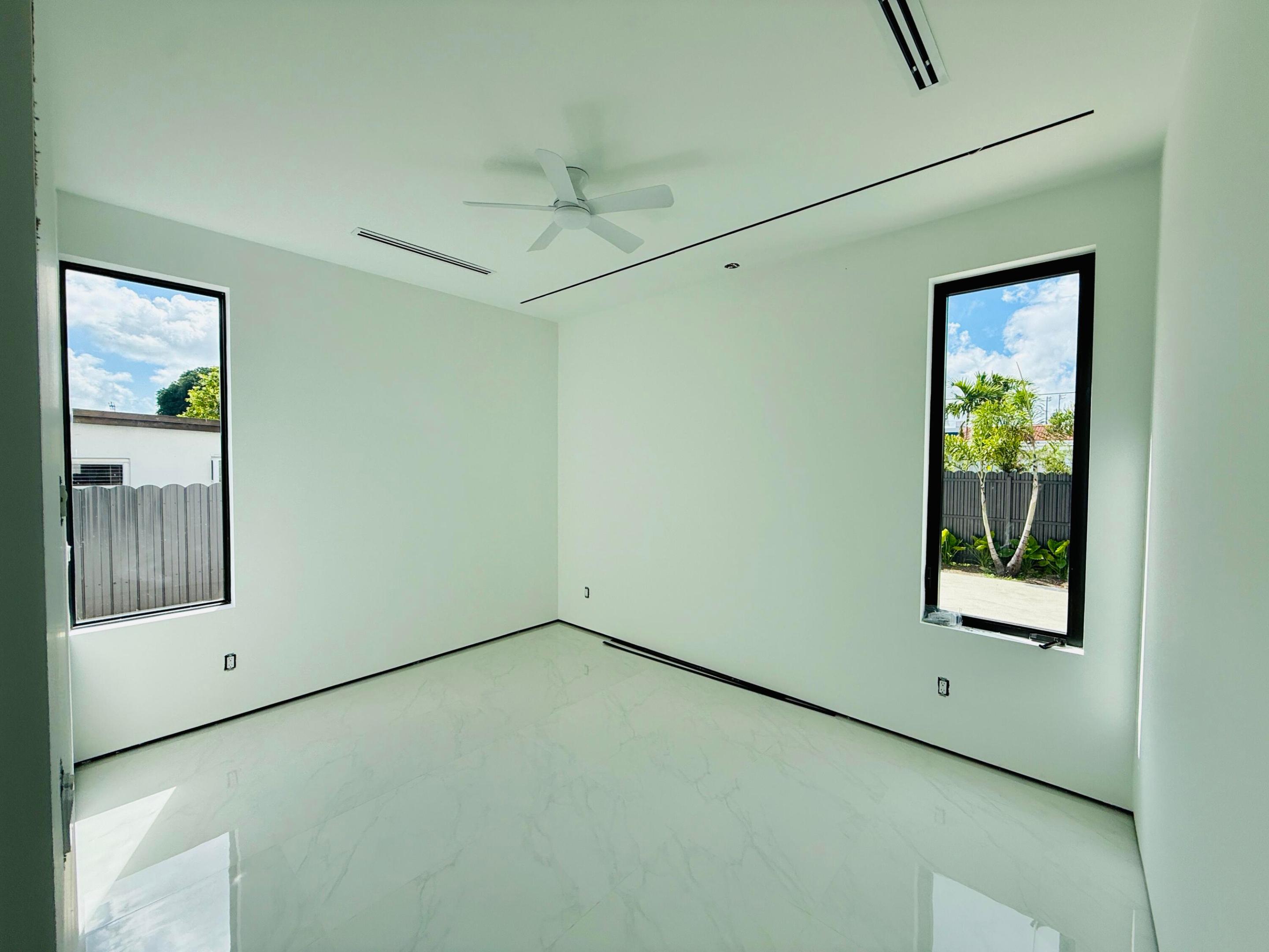 OLYMPIA GARDENS - Residential