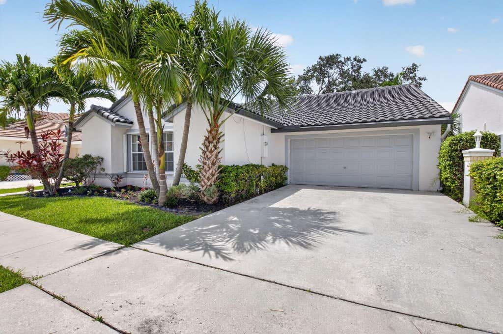 Photo of 10048 Country Brook Road, Boca Raton, FL 33428 (MLS # B26049823)