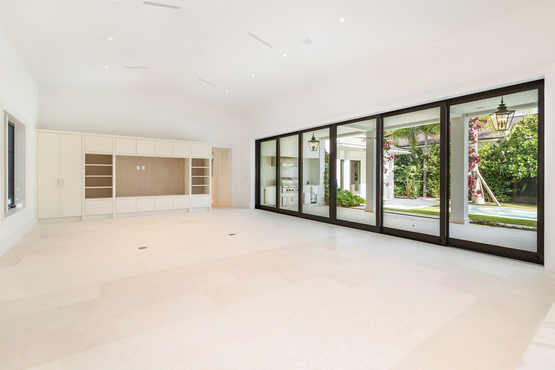 MIRAMAR SHORES - Residential