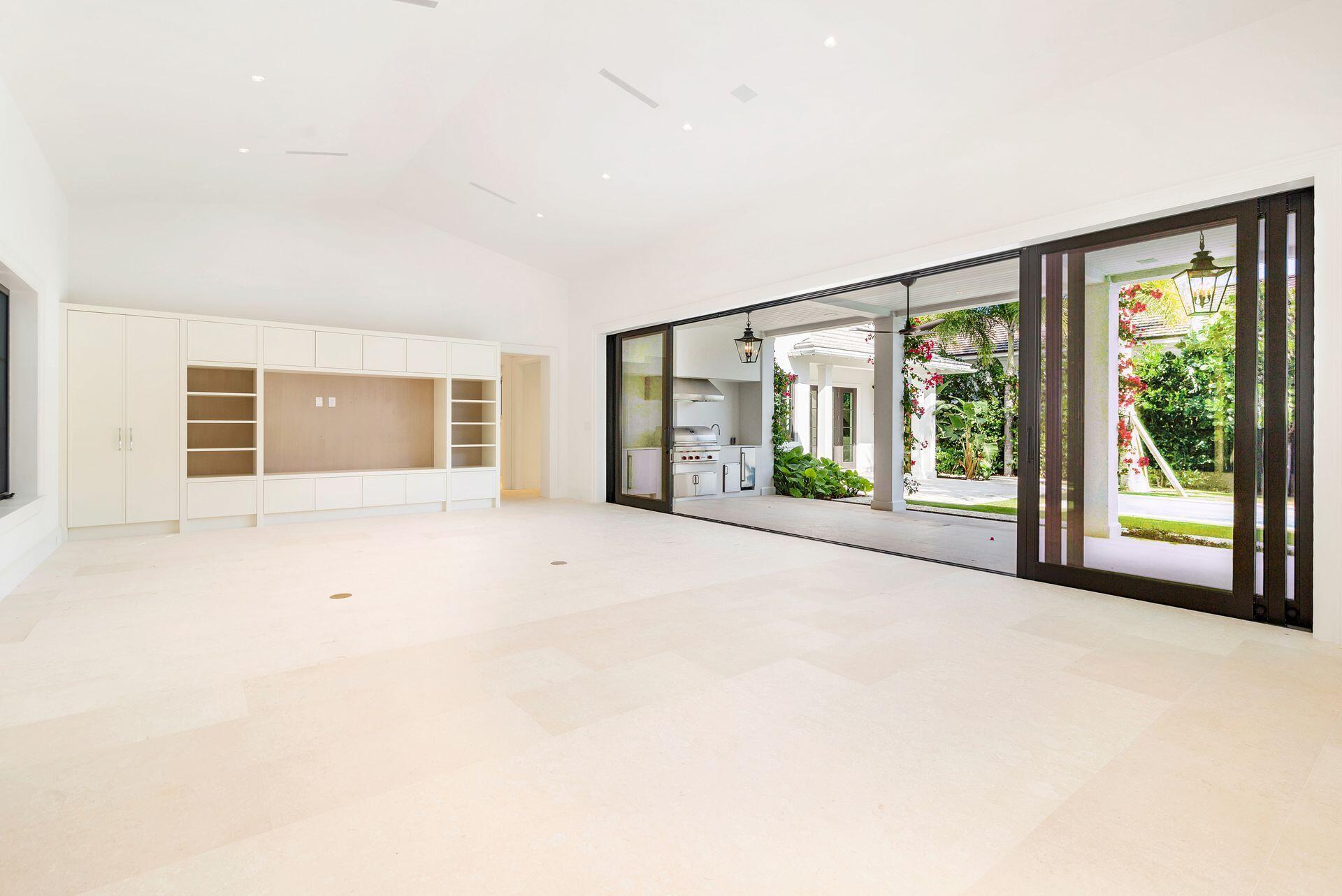MIRAMAR SHORES - Residential
