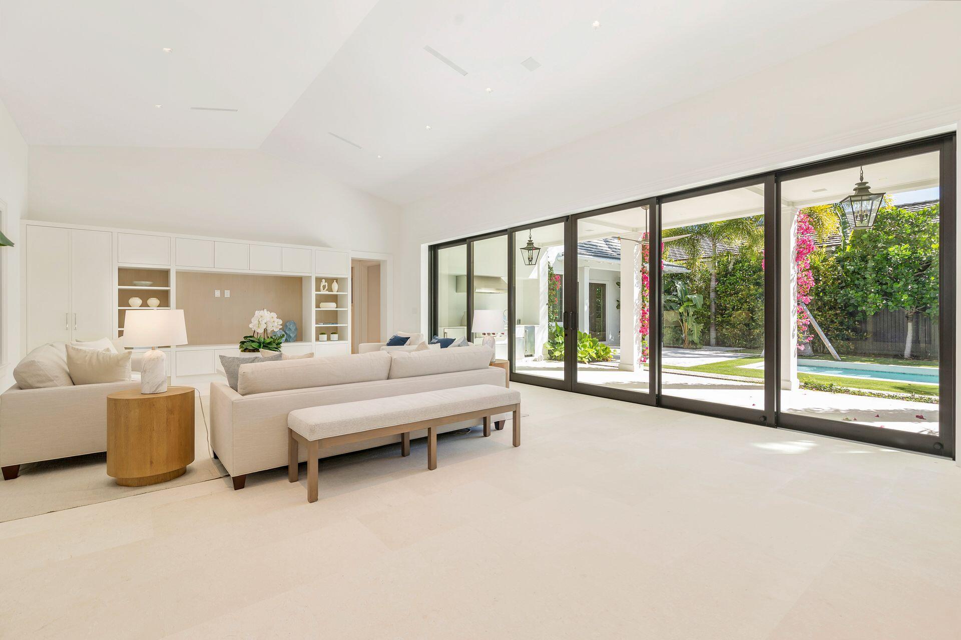 MIRAMAR SHORES - Residential