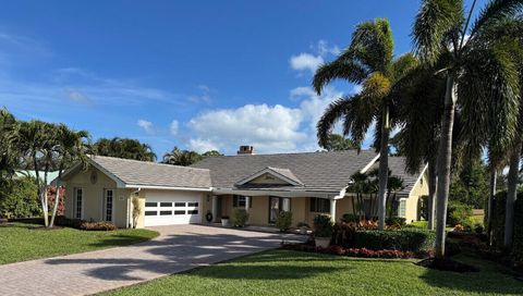 Photo of 3521 SE Clubhouse Place, Stuart, FL 34997 (MLS # B26025483)