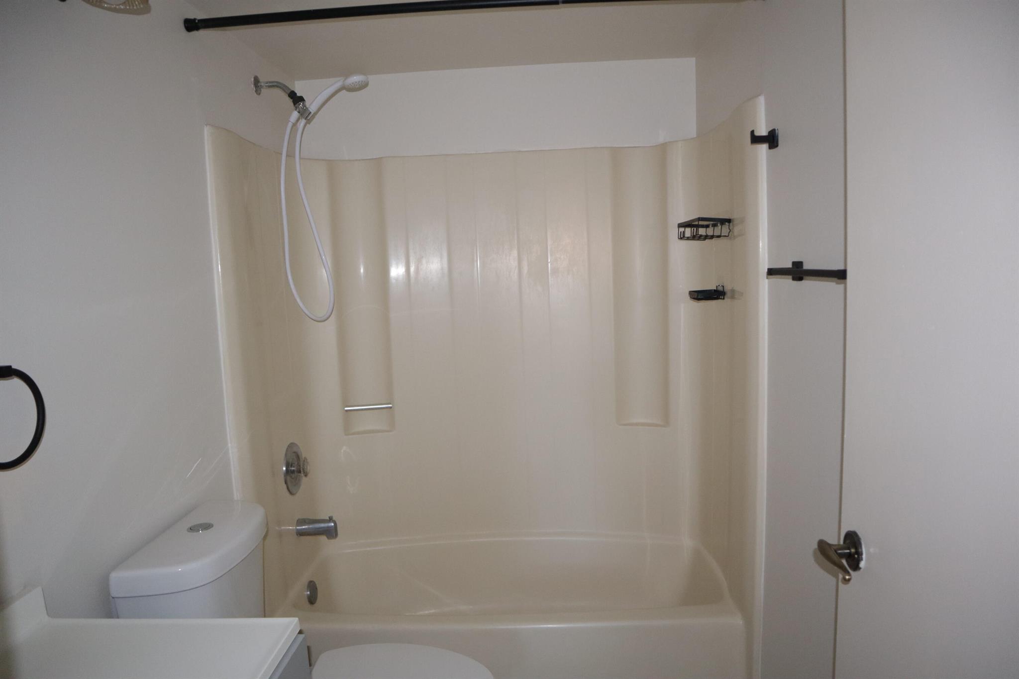SEVEN SPRINGS 2 - Residential Lease