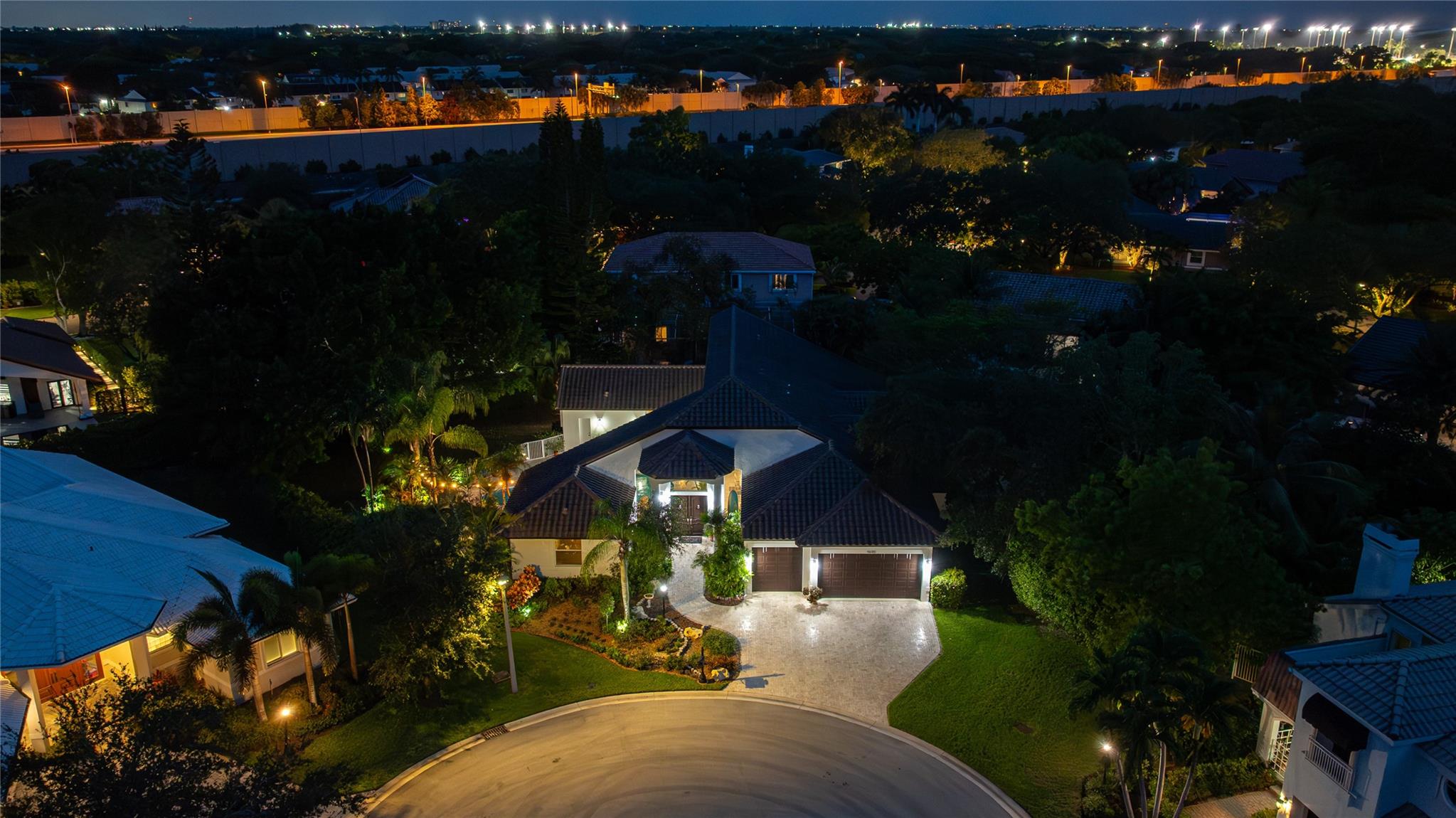 9690 NW 59th Ct, Parkland, FL, 33076/$1,199,000 4 9690 NW 59th Ct