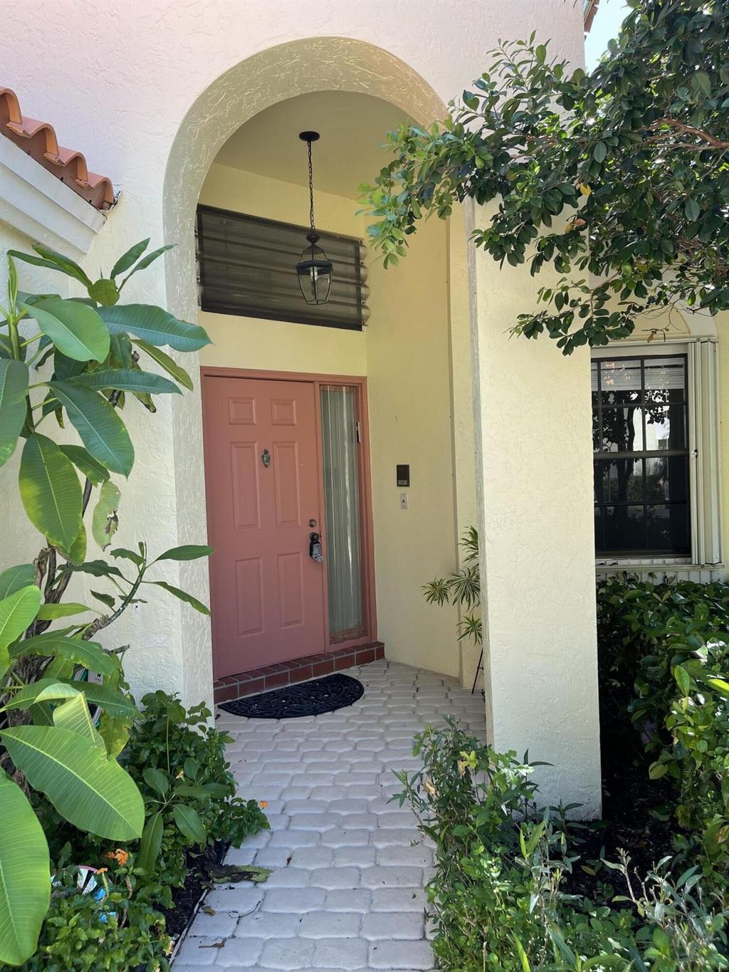 Photo of 2575 La Cristal Circle, Palm Beach Gardens, FL 33410 (MLS # R11098244)