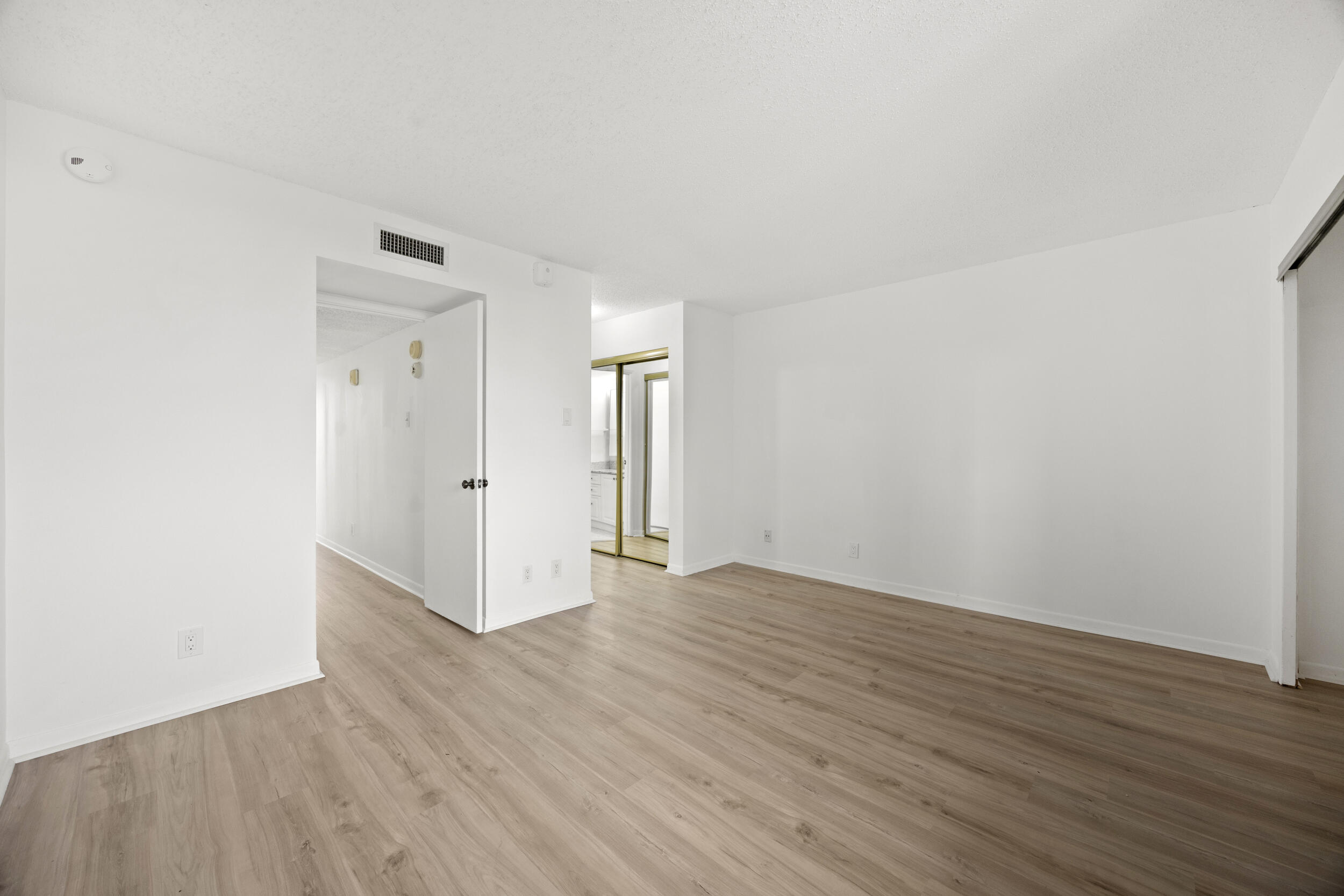 POINTE CONDO - Residential Lease