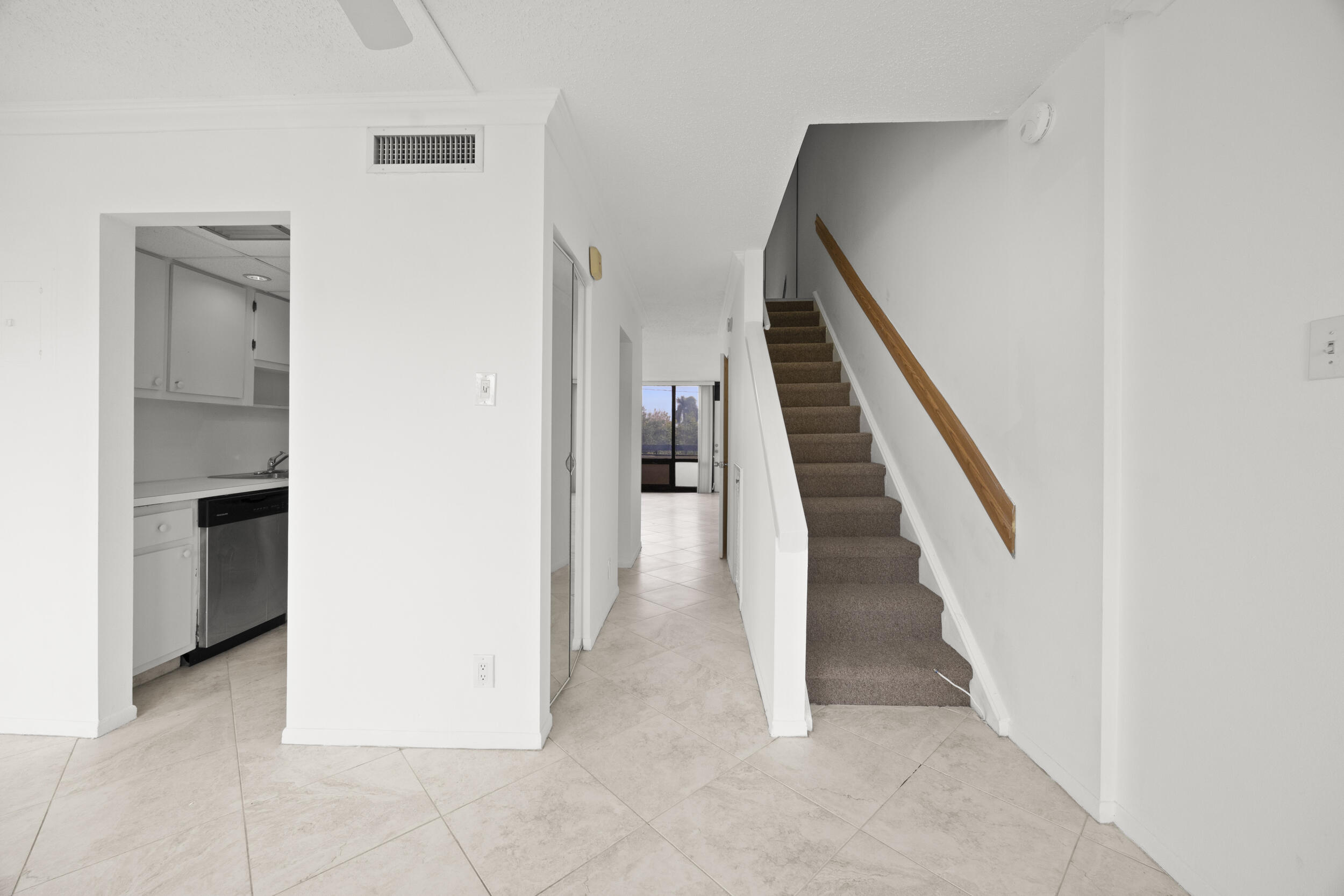 POINTE CONDO - Residential Lease