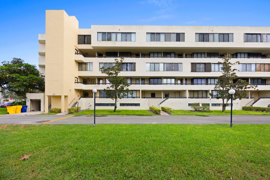 Photo of 1401 S Federal Highway #220, Boca Raton, FL 33432 (MLS # R11169250)