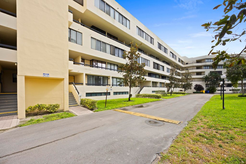 Photo of 1401 S Federal Highway #220, Boca Raton, FL 33432 (MLS # R11169250)