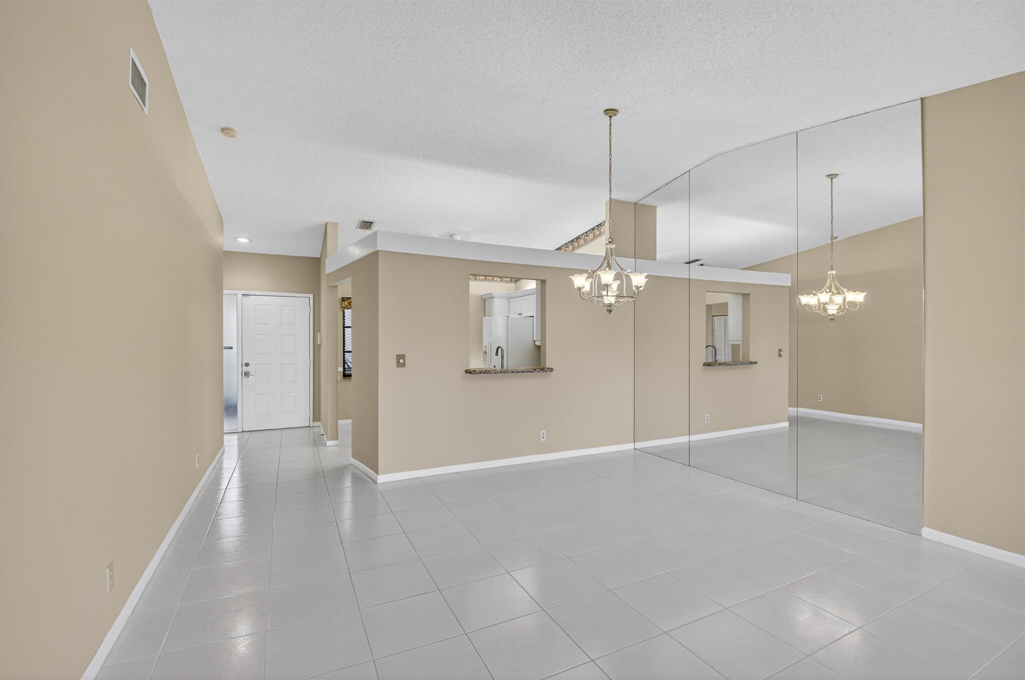 WHISPER WALK/SUMMERWINDS - Residential